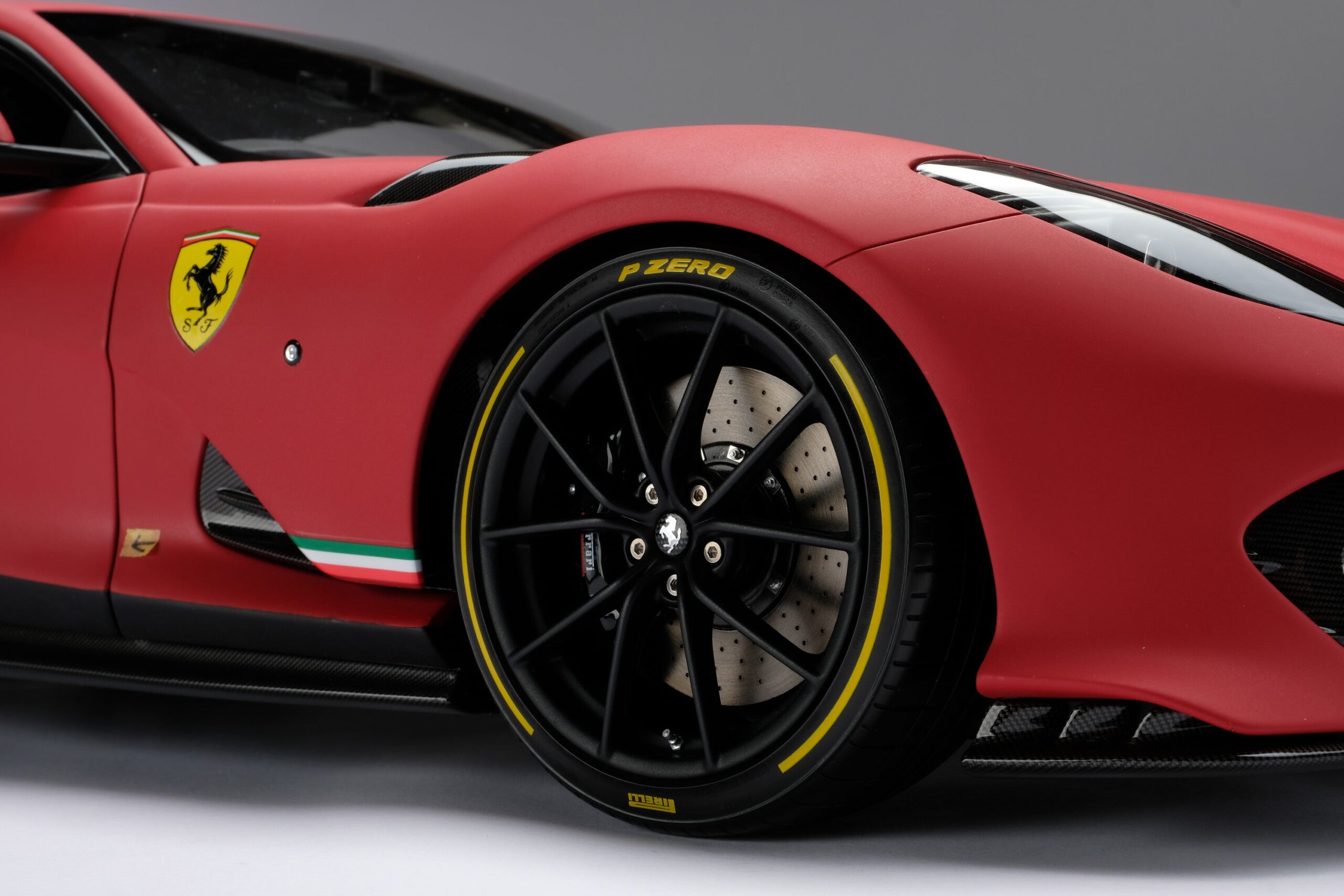Amalgam Ferrari 812 Competizione & Competizione A Tailor Made | 1:8 - Image 30