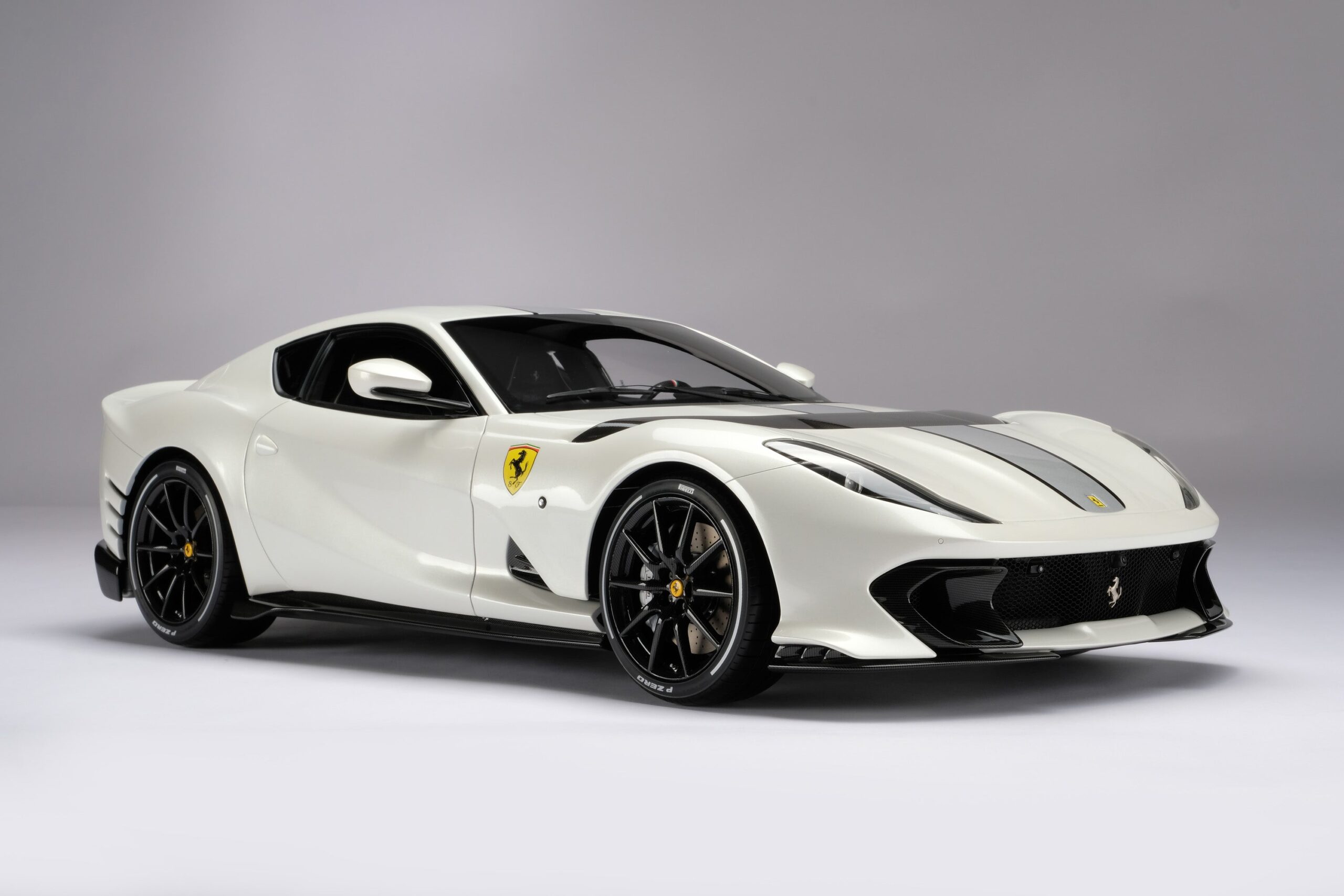 Amalgam Ferrari 812 Competizione & Competizione A Tailor Made | 1:8 - Image 32