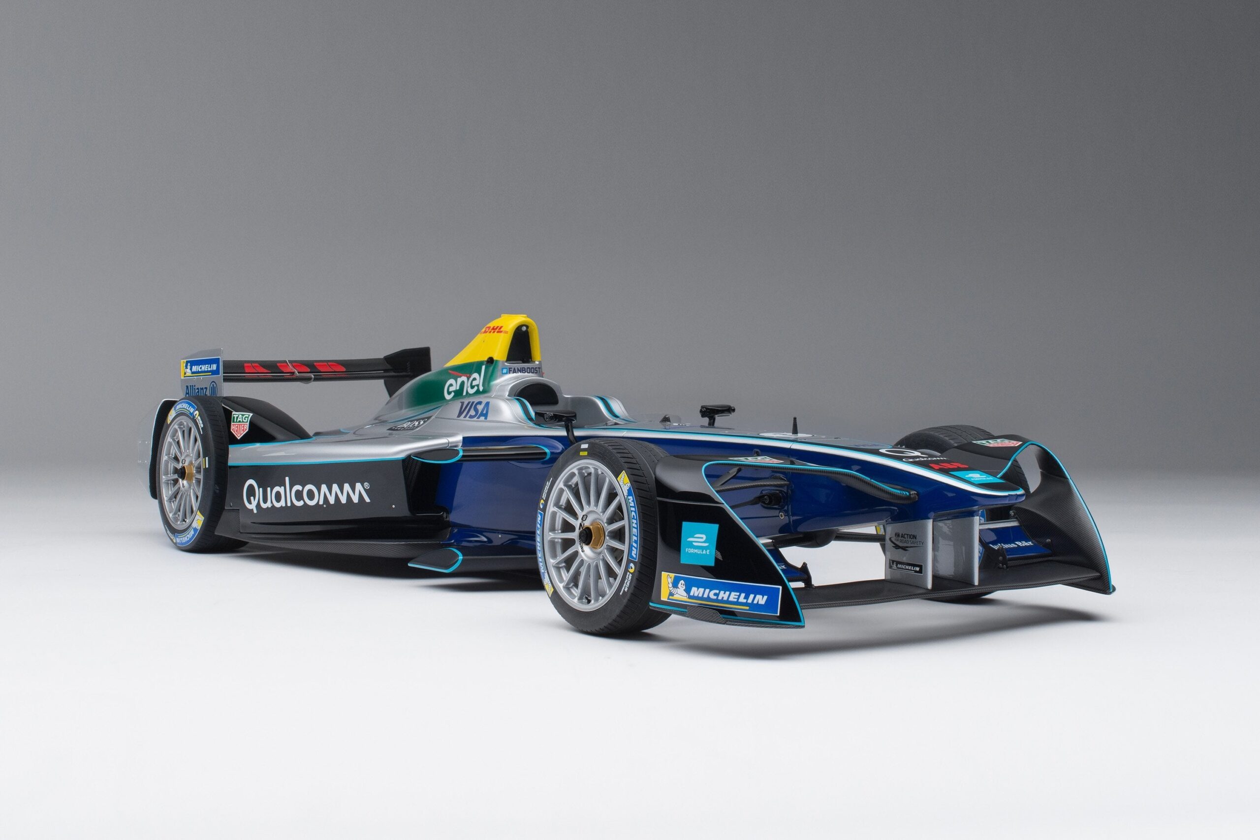 Amalgam Spark-Renault SRT_01E Gen1 Season 4 Show Car (2017) - Silber | 1:8 - 画像8