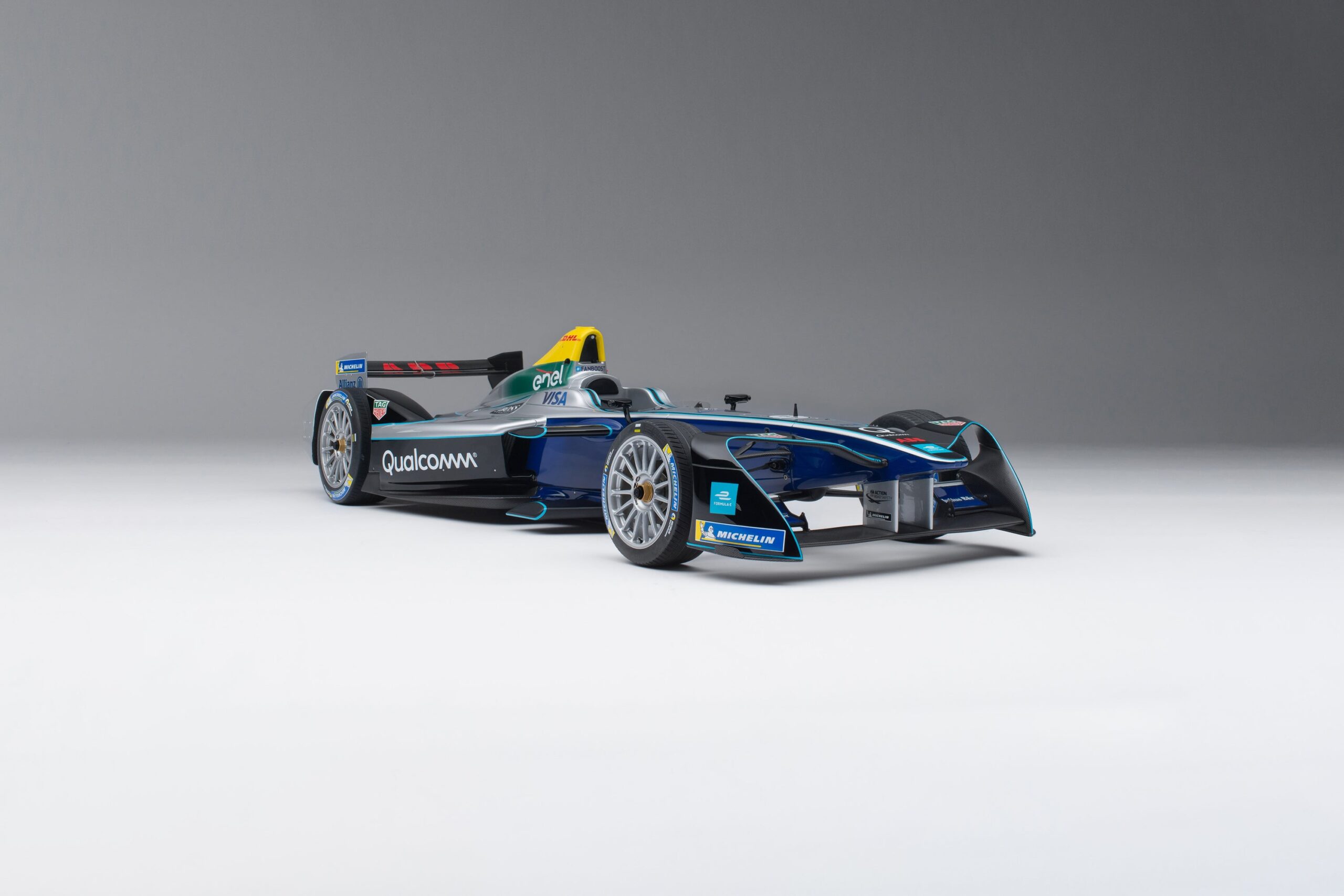 Amalgam Spark-Renault SRT_01E Gen1 Season 4 Show Car (2017) - Silber | 1:8 - 画像2