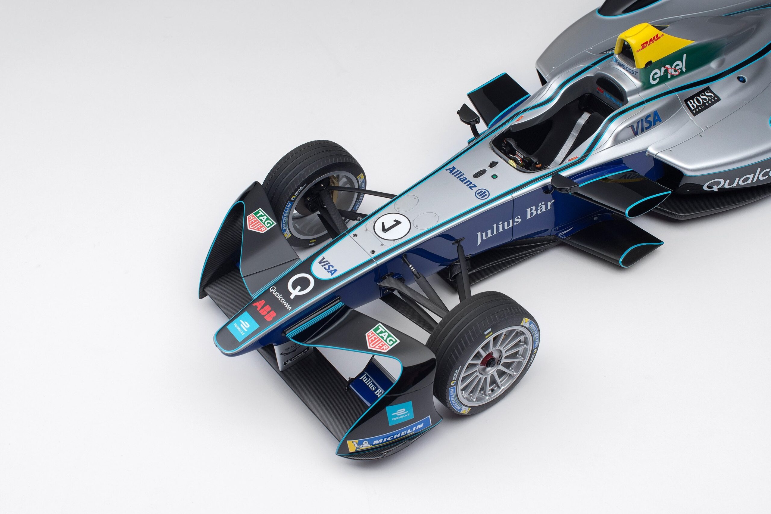 Amalgam Spark-Renault SRT_01E Gen1 Season 4 Show Car (2017) - Silber | 1:8 - 画像6