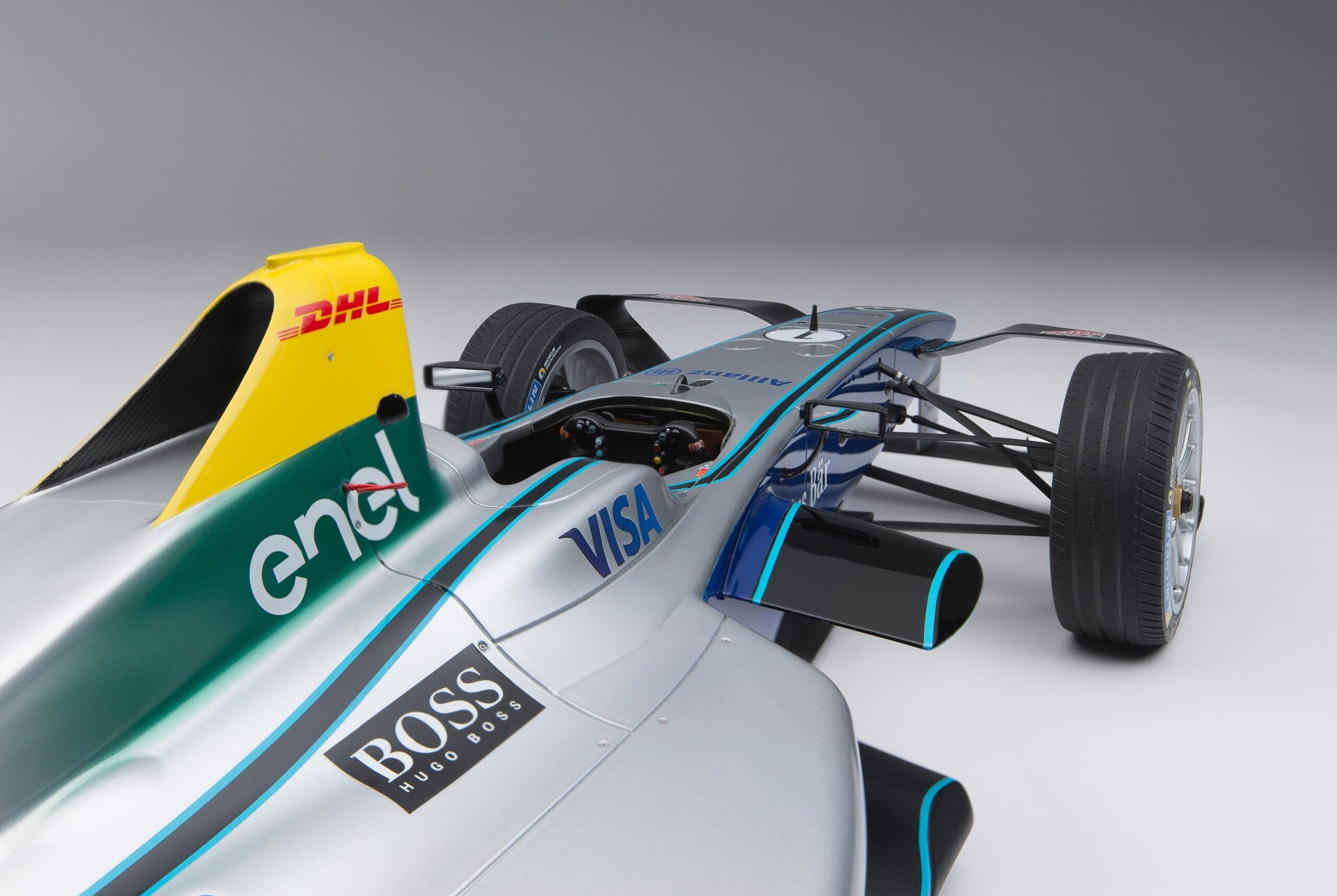 Amalgam Spark-Renault SRT_01E Gen1 Season 4 Show Car (2017) - Silber | 1:8 - 画像10