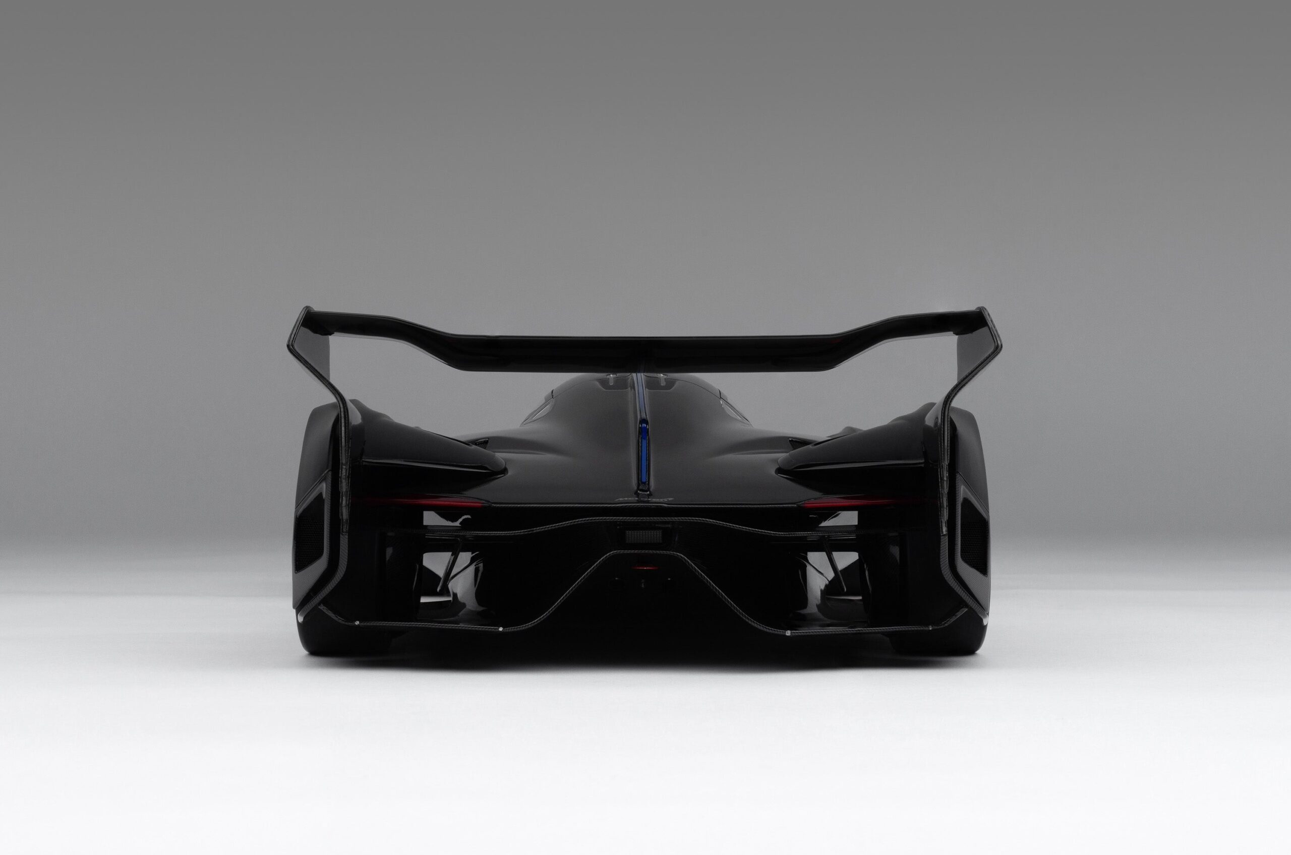 Amalgam McLaren Ultimate Vision Gran Turismo (2017) Signed Edition - Mehrfarbig | 1:8 – Bild 23