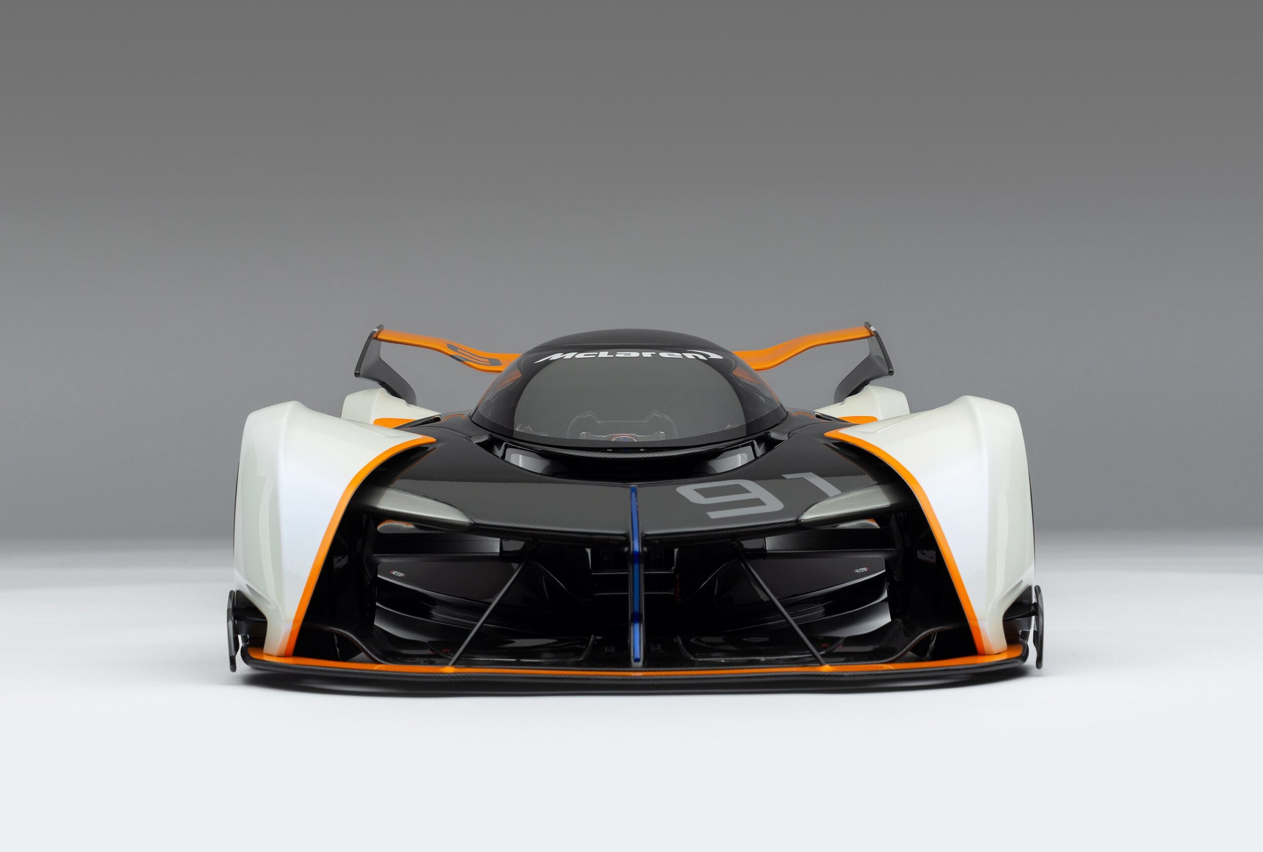 Amalgam McLaren Ultimate Vision Gran Turismo (2017) Signed Edition - Mehrfarbig | 1:8 – Bild 15