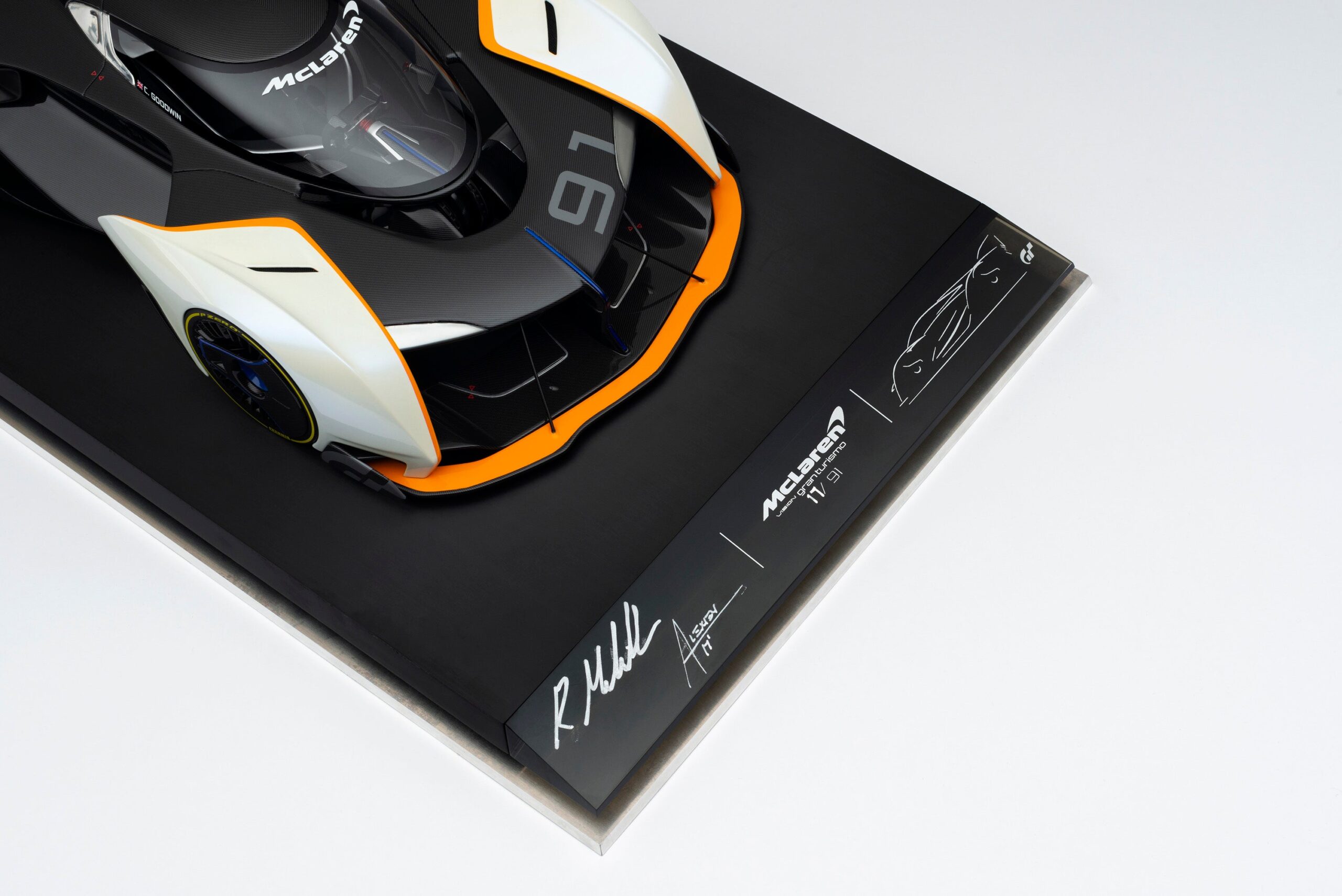 Amalgam McLaren Ultimate Vision Gran Turismo (2017) Signed Edition - Mehrfarbig | 1:8 – Bild 12