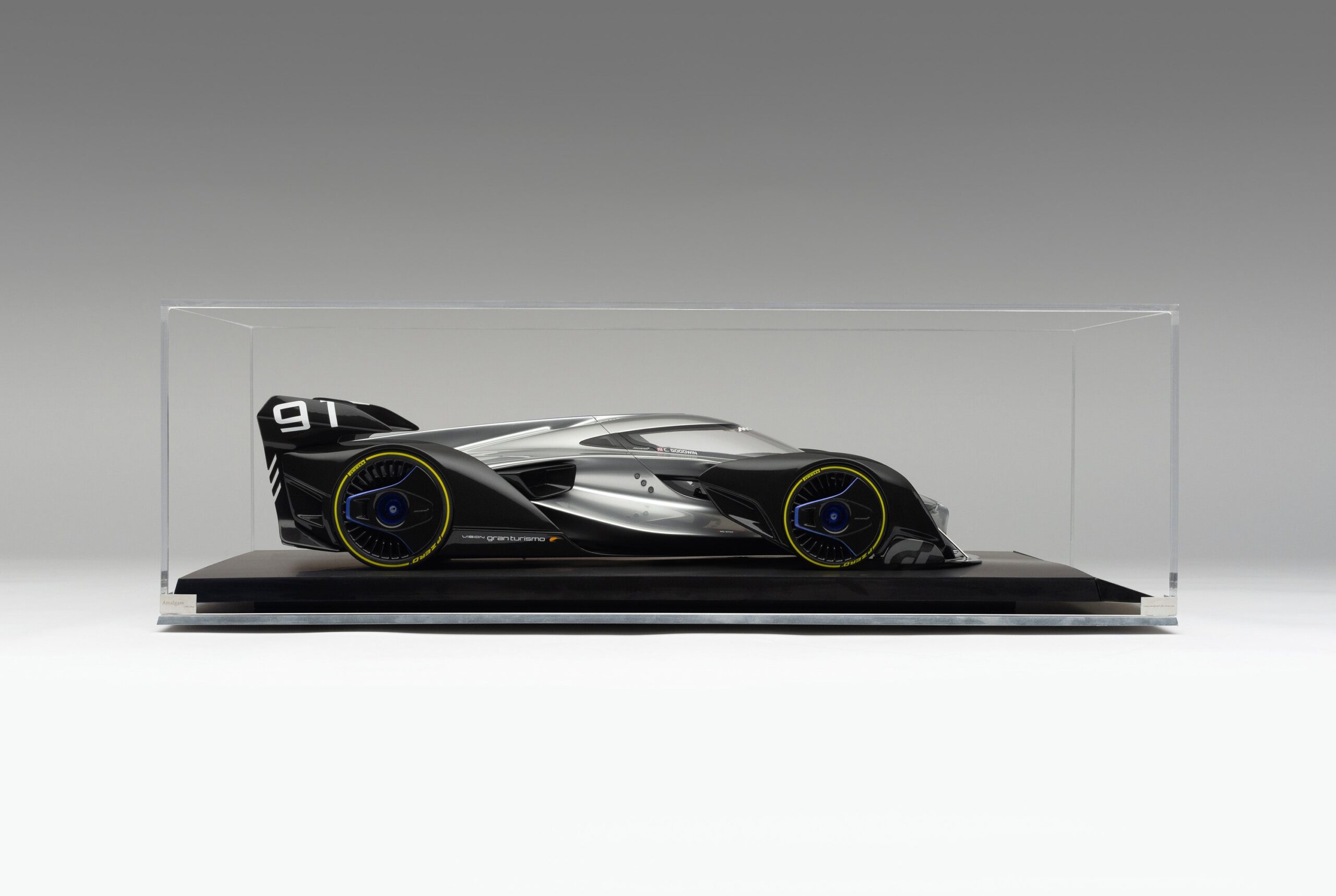 Amalgam McLaren Ultimate Vision Gran Turismo (2017) Signed Edition - Mehrfarbig | 1:8 – Bild 30
