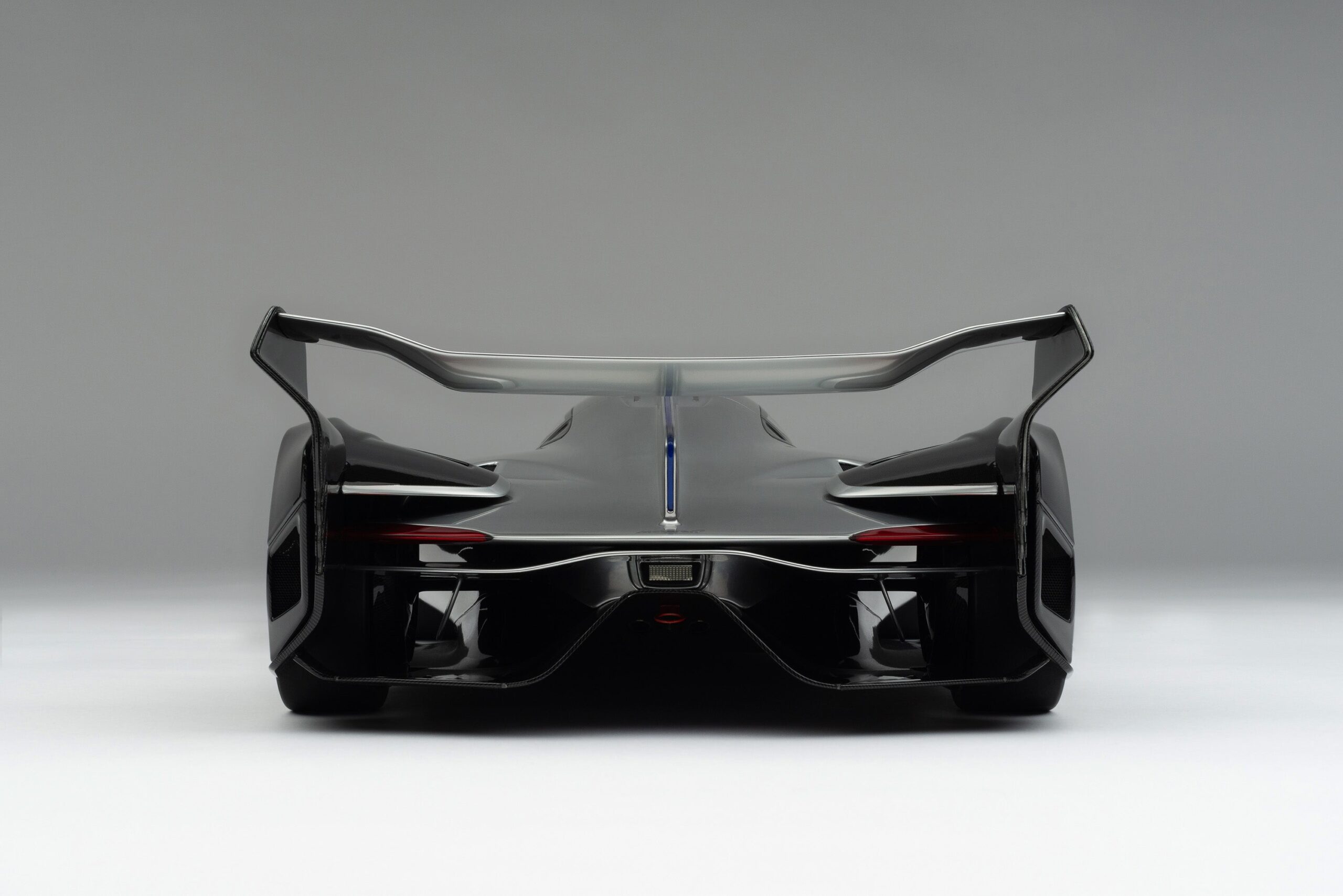 Amalgam McLaren Ultimate Vision Gran Turismo (2017) Signed Edition - Mehrfarbig | 1:8 – Bild 29