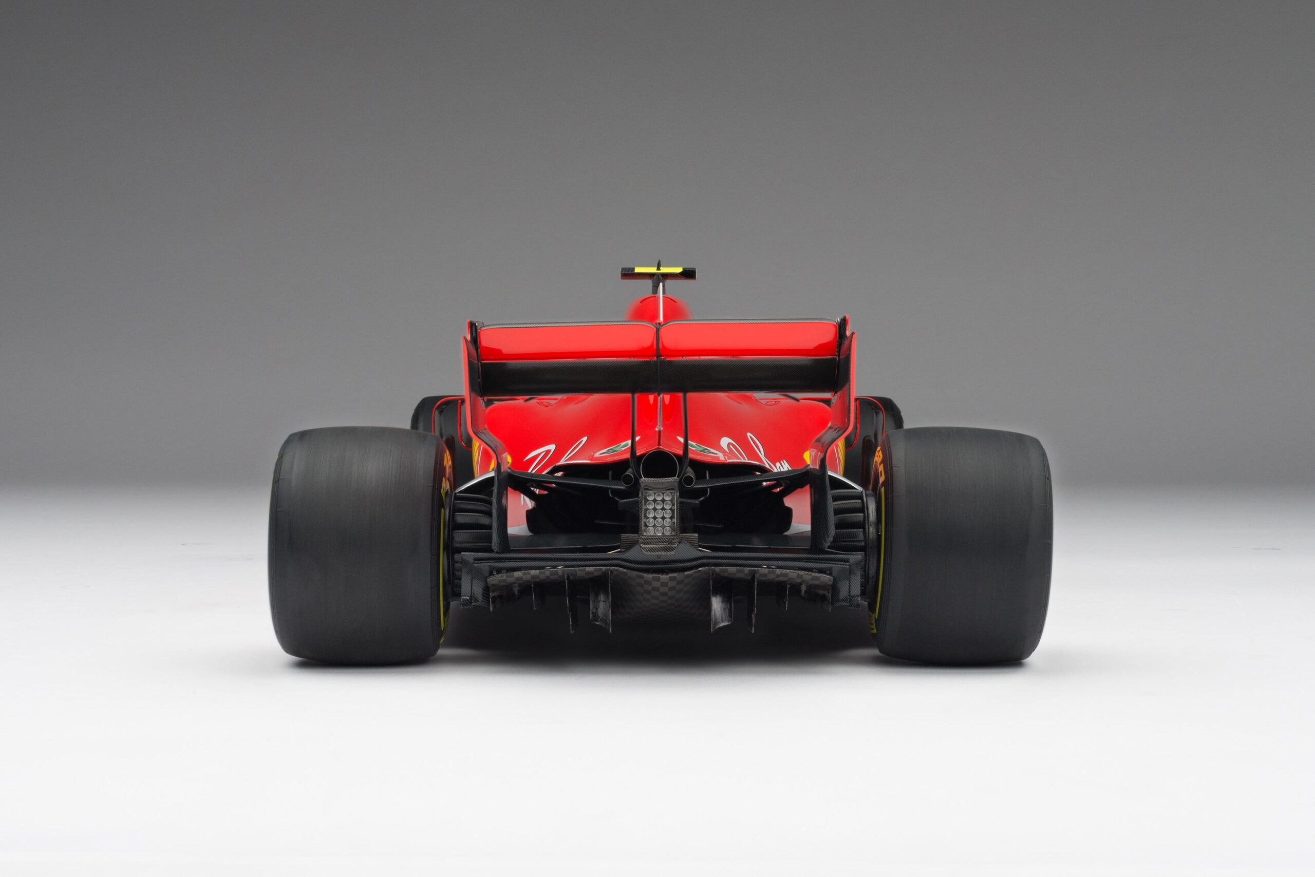 Amalgam Ferrari SF71H 2018 Australian Grand Prix - Rot | 1:8 – Bild 17