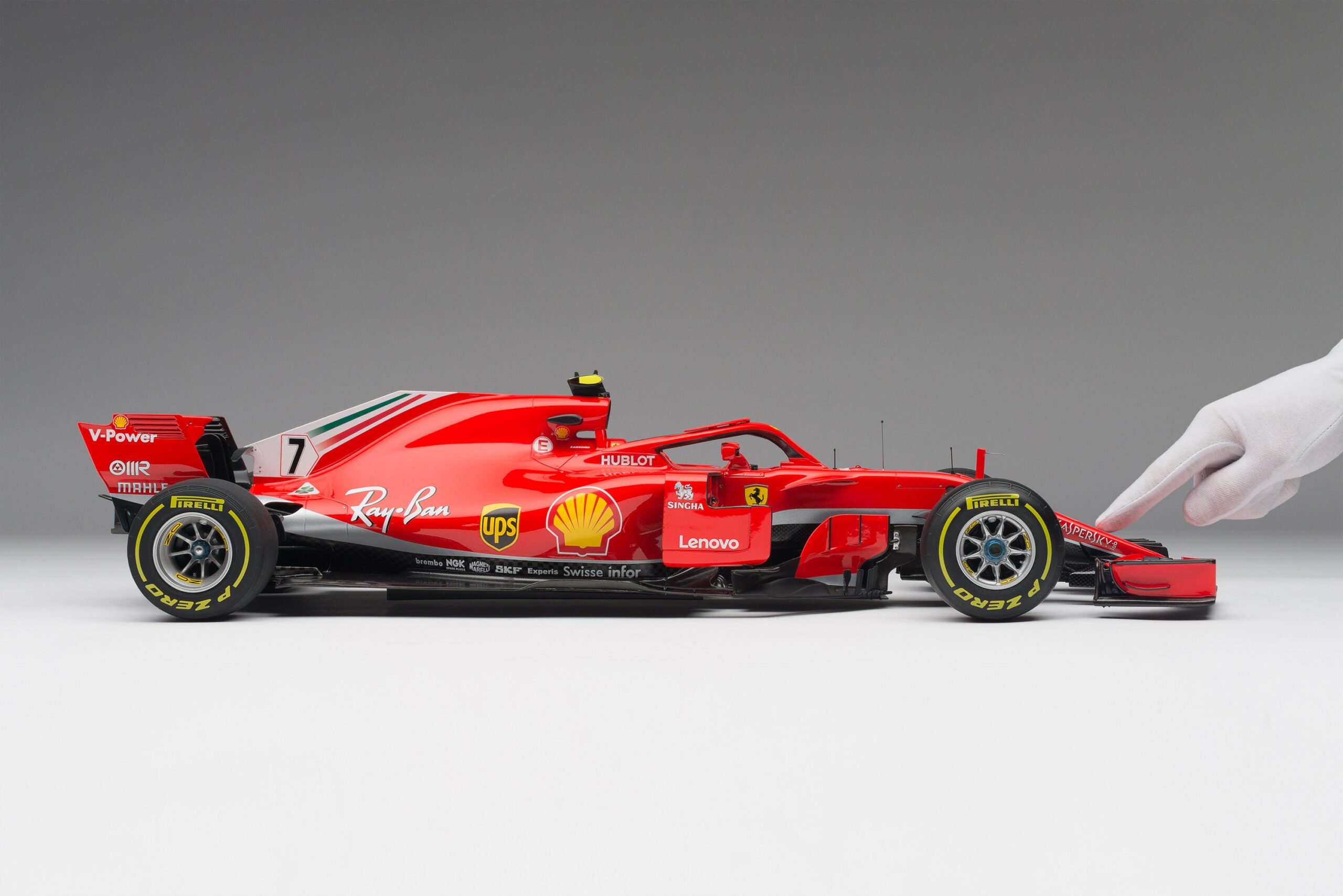 Amalgam Ferrari SF71H 2018 Australian Grand Prix - Rot | 1:8 – Bild 15