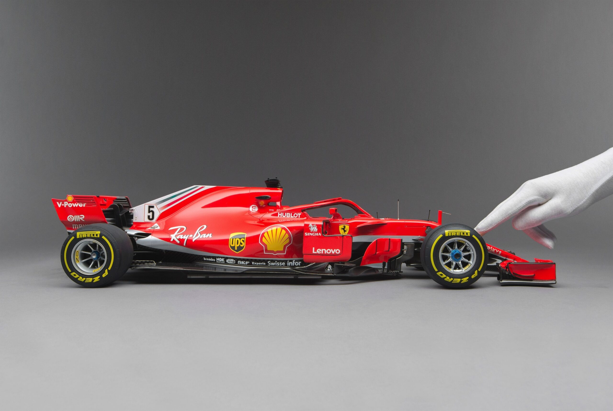 Amalgam Ferrari SF71H 2018 Australian Grand Prix - Rot | 1:8 – Bild 3
