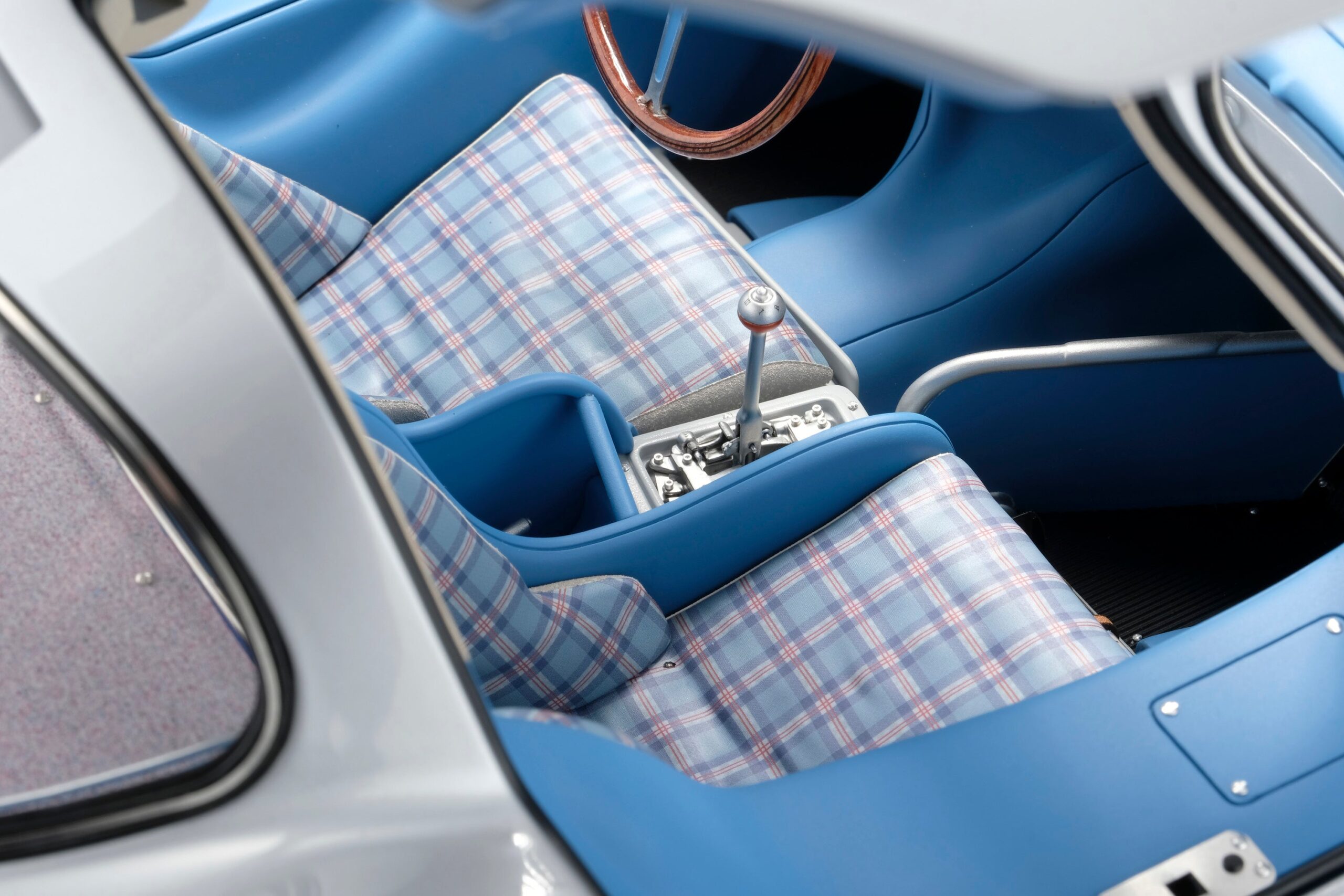Amalgam Mercedes-Benz 300 SLR Uhlenhaut Coupé Chassis 00007/55 "The Blue" - Silbergrau Metallic | 1:8 - Image 11