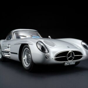 Amalgam Mercedes-Benz 300 SLR Uhlenhaut Coupé Chassis 00007/55 "The Blue" - Silbergrau Metallic | 1:8