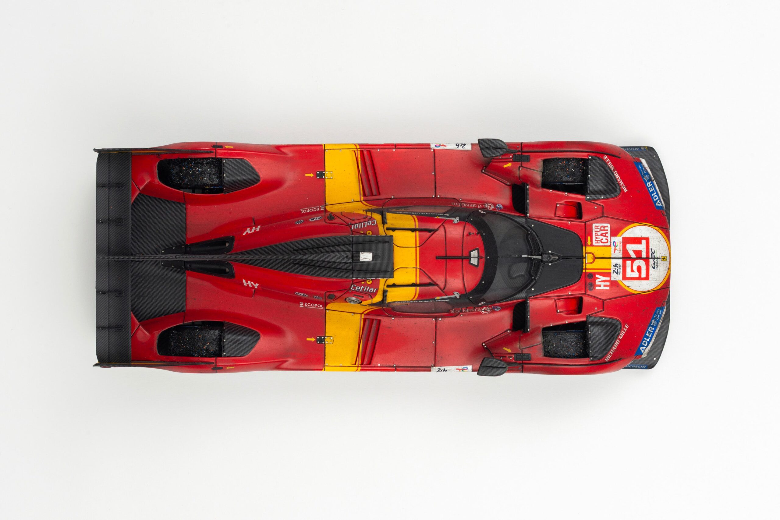 Amalgam Ferrari 499P 2023 Le Mans Winner (Race Weathered) - Rot | 1:18 – Bild 17