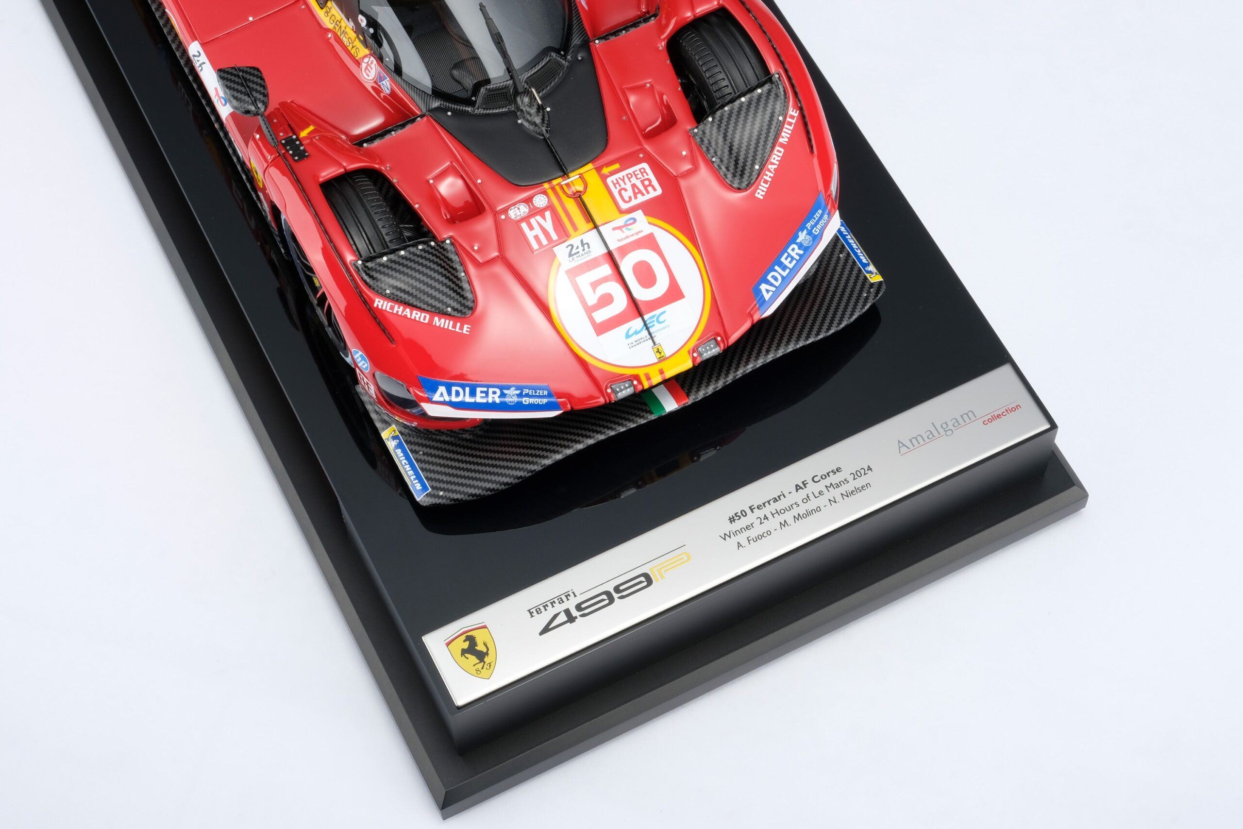 Amalgam Ferrari 499P 2024 Le Mans Winner - Rot | 1:18 – Bild 24
