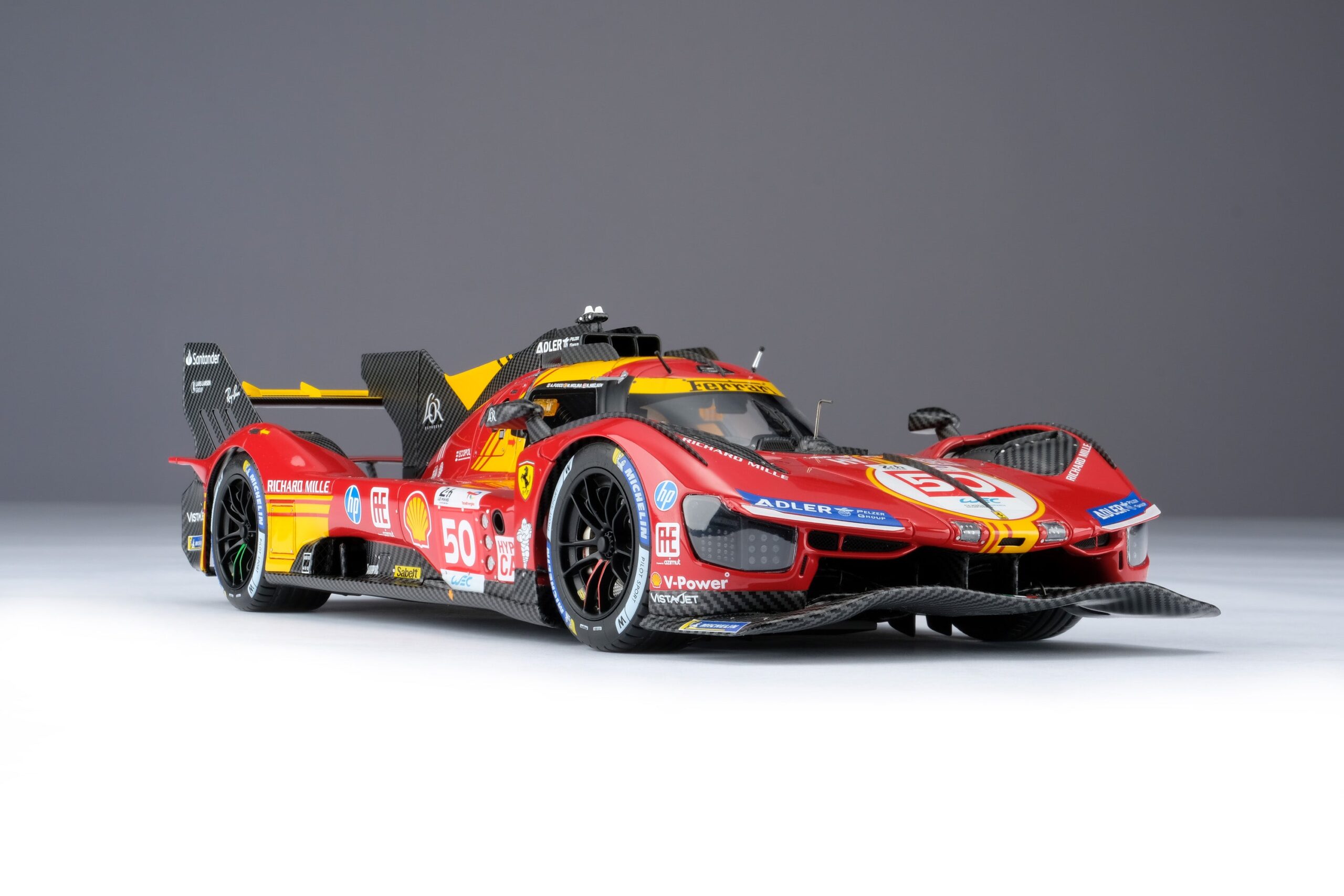 Amalgam Ferrari 499P 2024 Le Mans Winner - Rot | 1:18 – Bild 4
