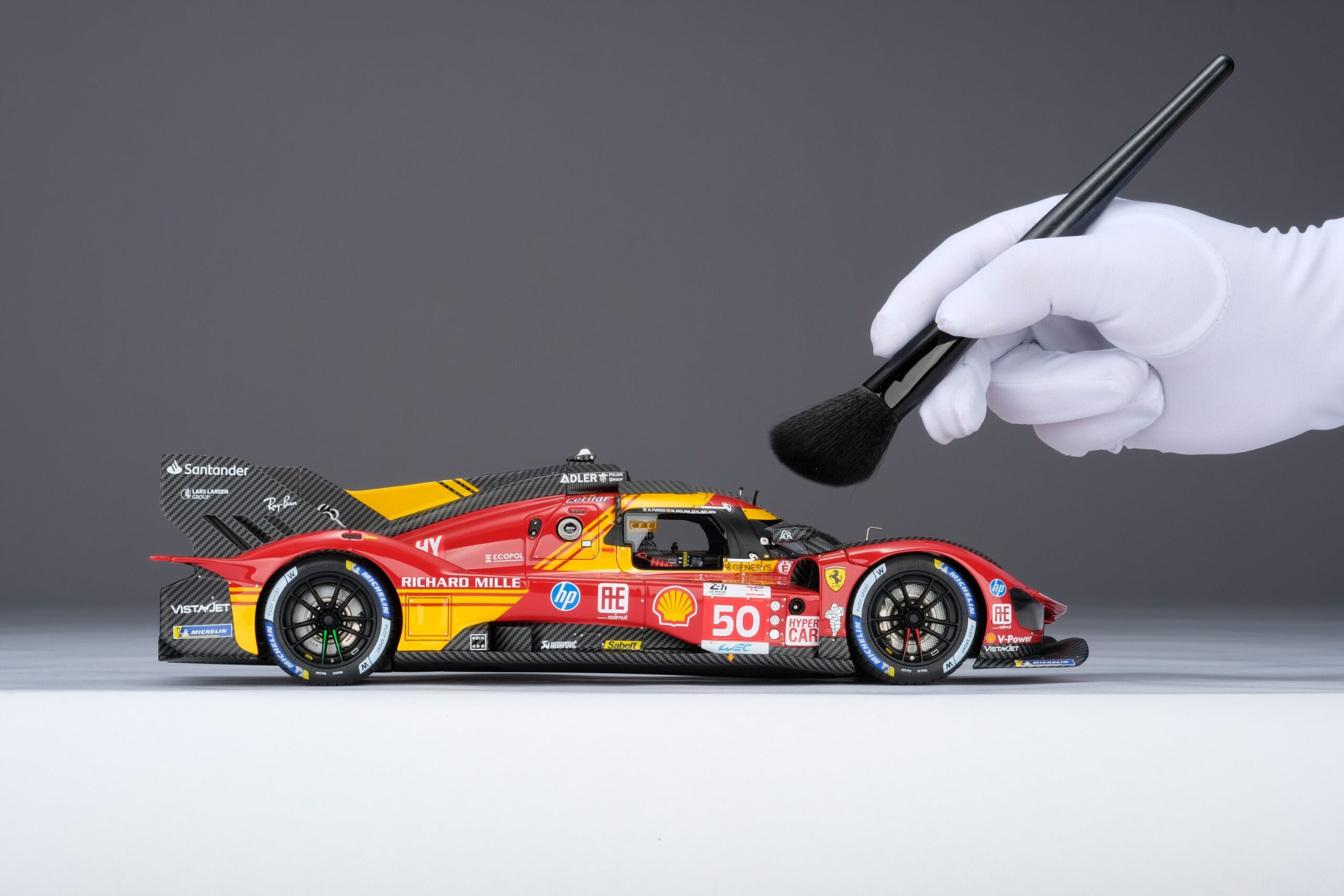 Amalgam Ferrari 499P 2024 Le Mans Winner - Rot | 1:18 – Bild 9