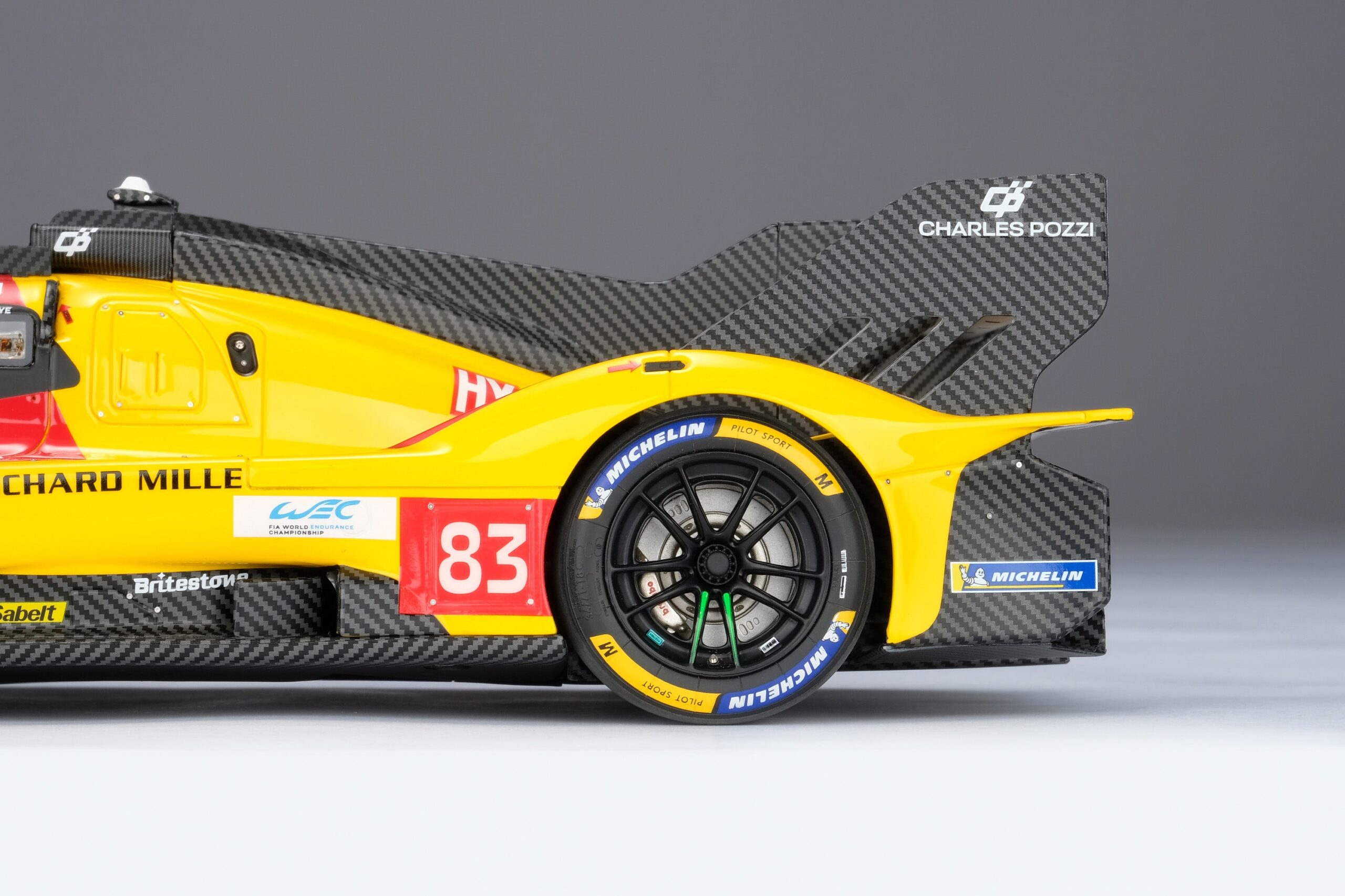 Amalgam Ferrari 499P 2025 Le Mans Winner #83 - Gelb | 1:18 – Bild 13