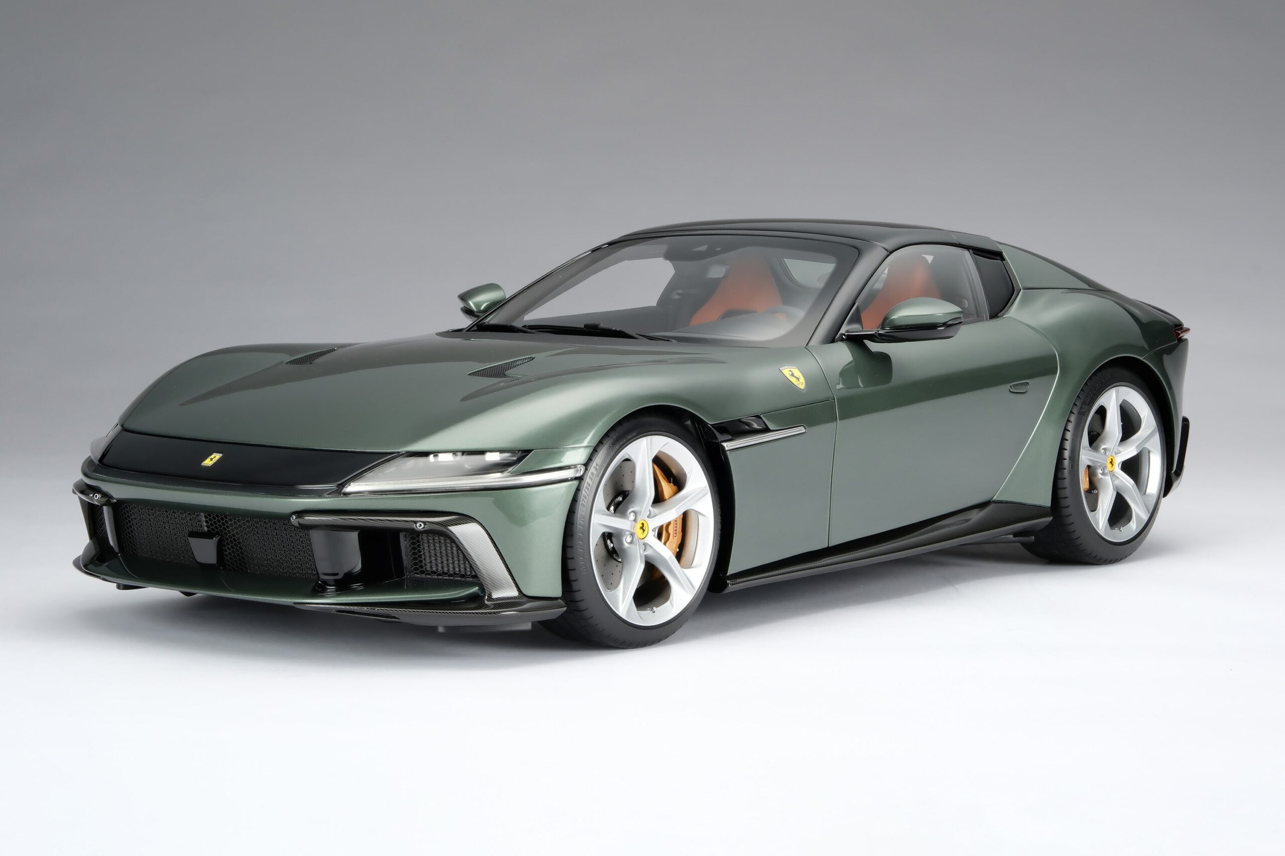Amalgam Ferrari 12Cilindri Spider (2024) - Toskana-Grün | 1:8 - Image 5