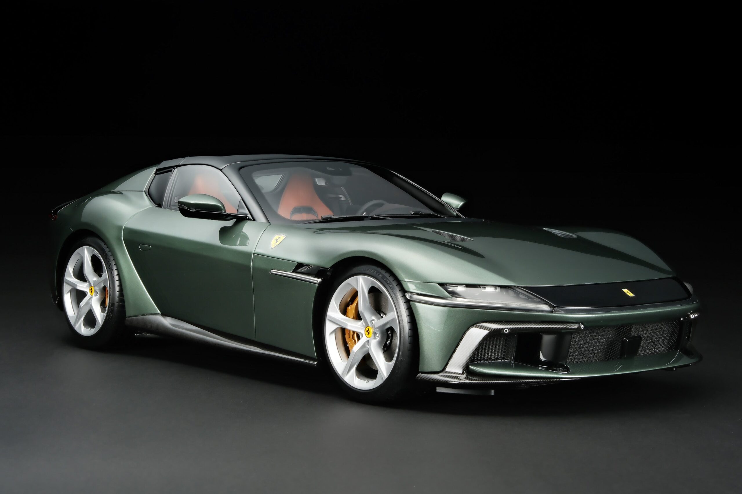 Amalgam Ferrari 12Cilindri Spider (2024) - Tuscany Green | 1:8