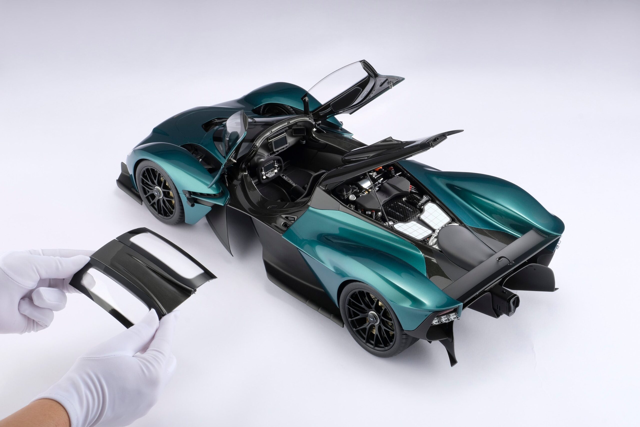 Amalgam Aston Martin Valkyrie Spider (2023) | 1:8 – Bild 13