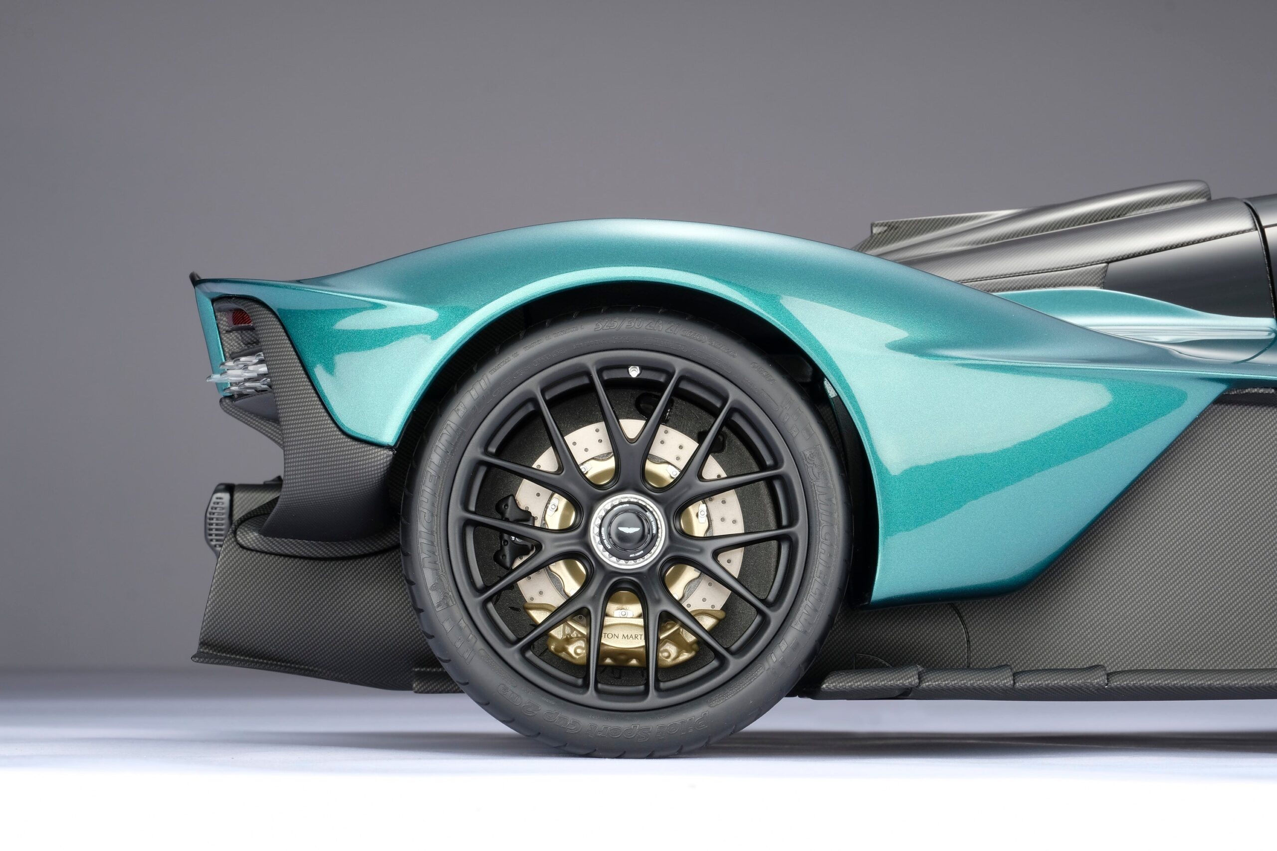 Amalgam Aston Martin Valkyrie Spider (2023) | 1:8 – Bild 16