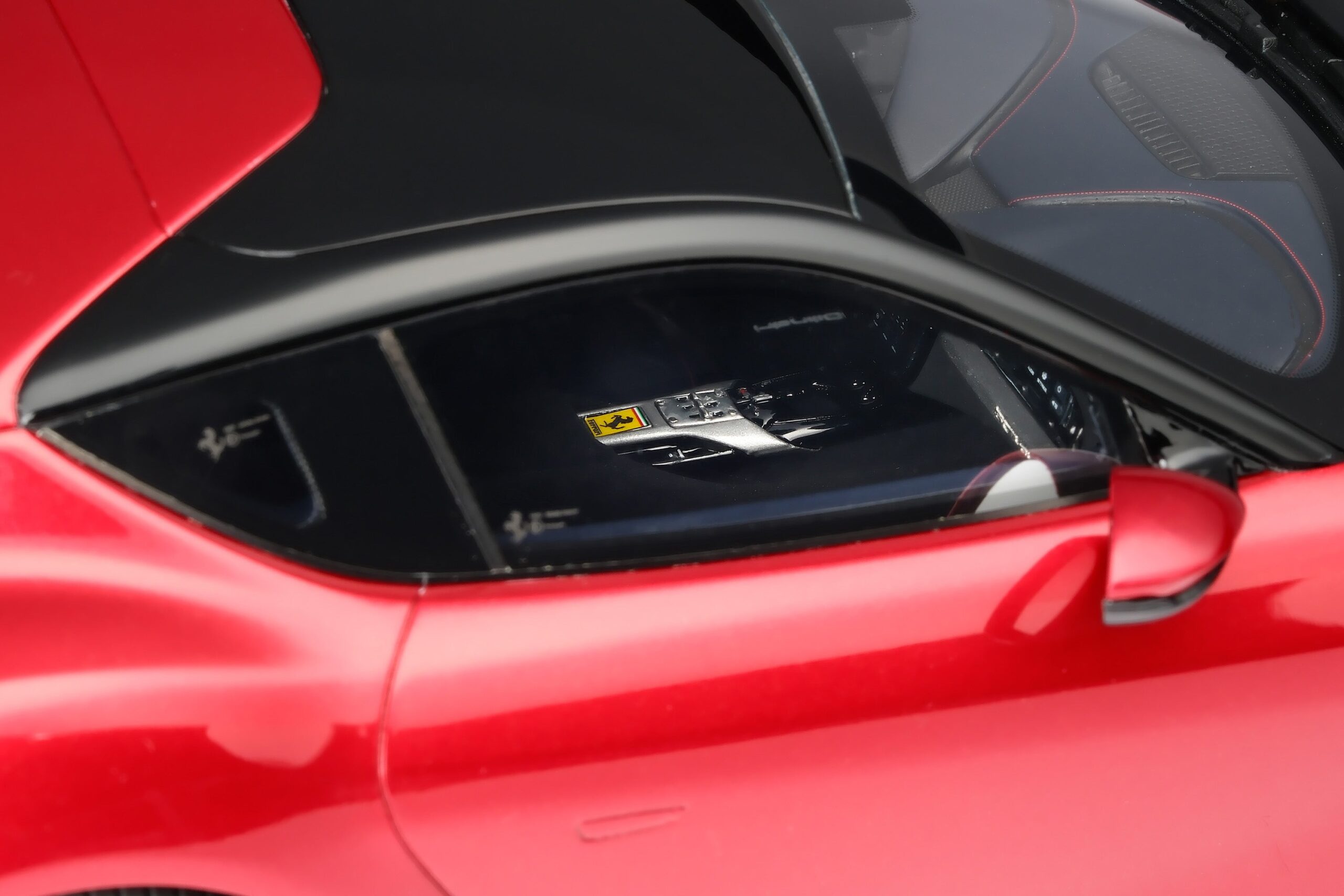 Amalgam Ferrari 12Cilindri (2024) - Rot | 1:18 – Bild 13