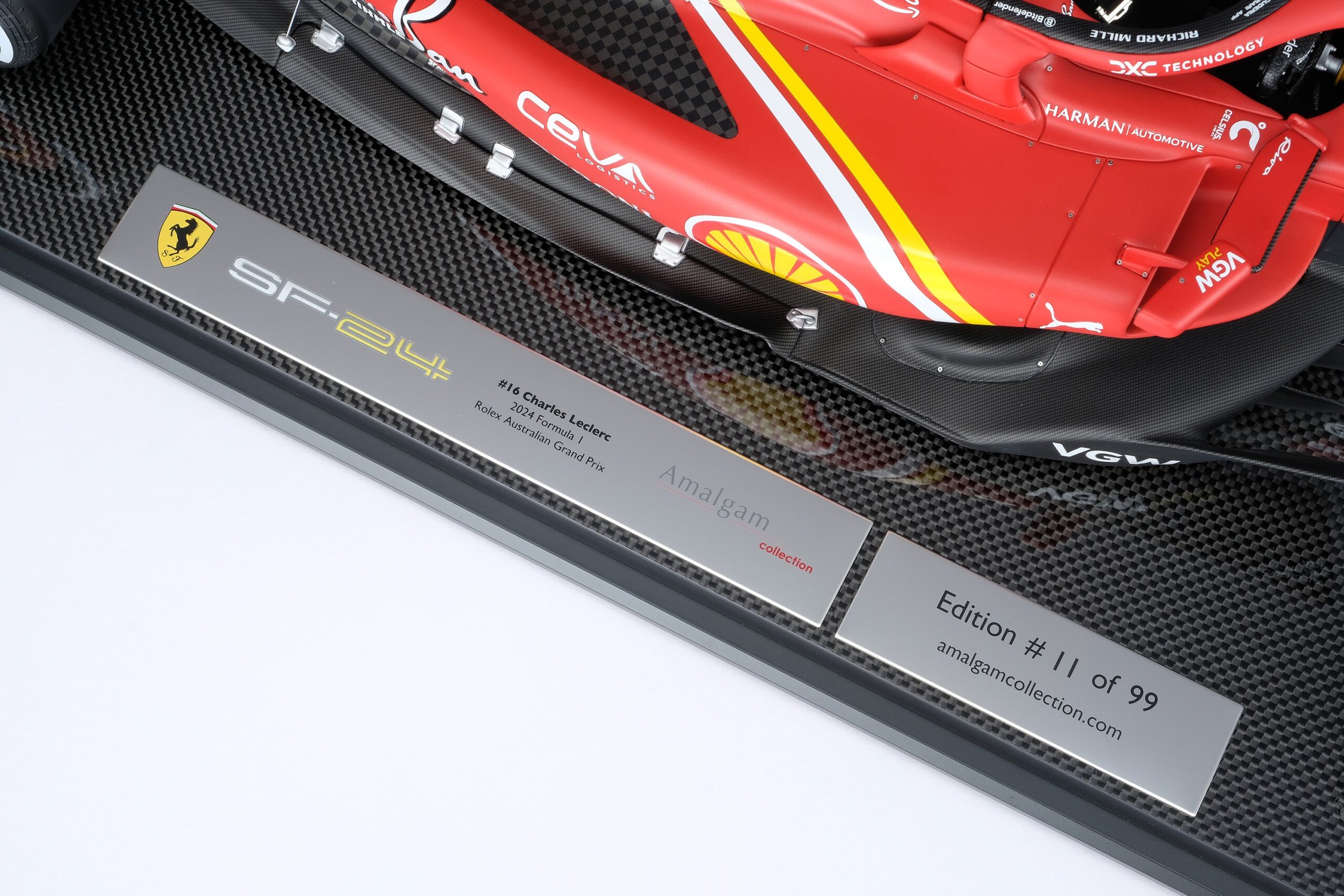 Amalgam Ferrari SF-24 2024 Australian Grand Prix - Rot | 1:8 - Image 34