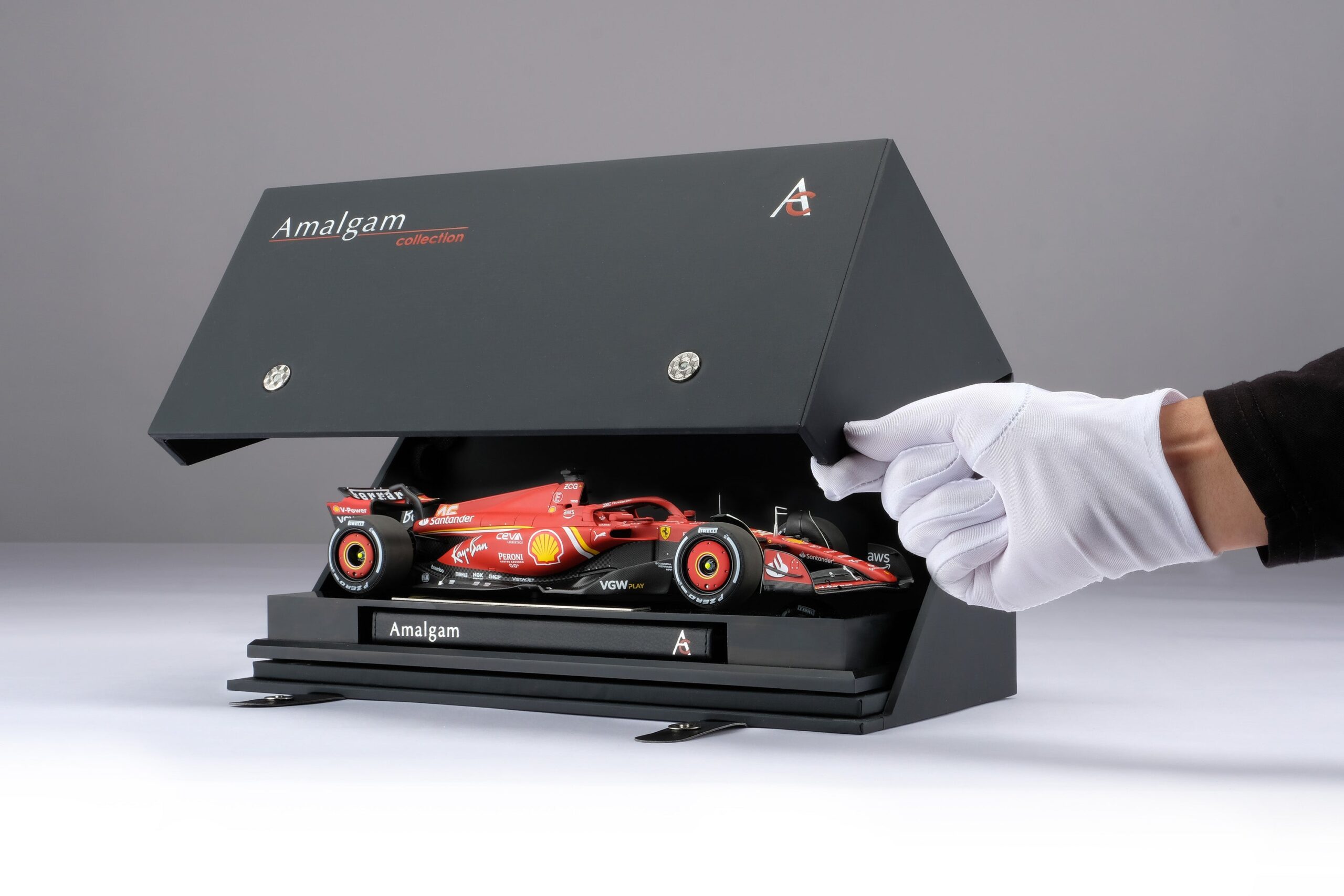 Amalgam Ferrari SF-24 2024 Australian Grand Prix - Rot | 1:18 – Bild 36
