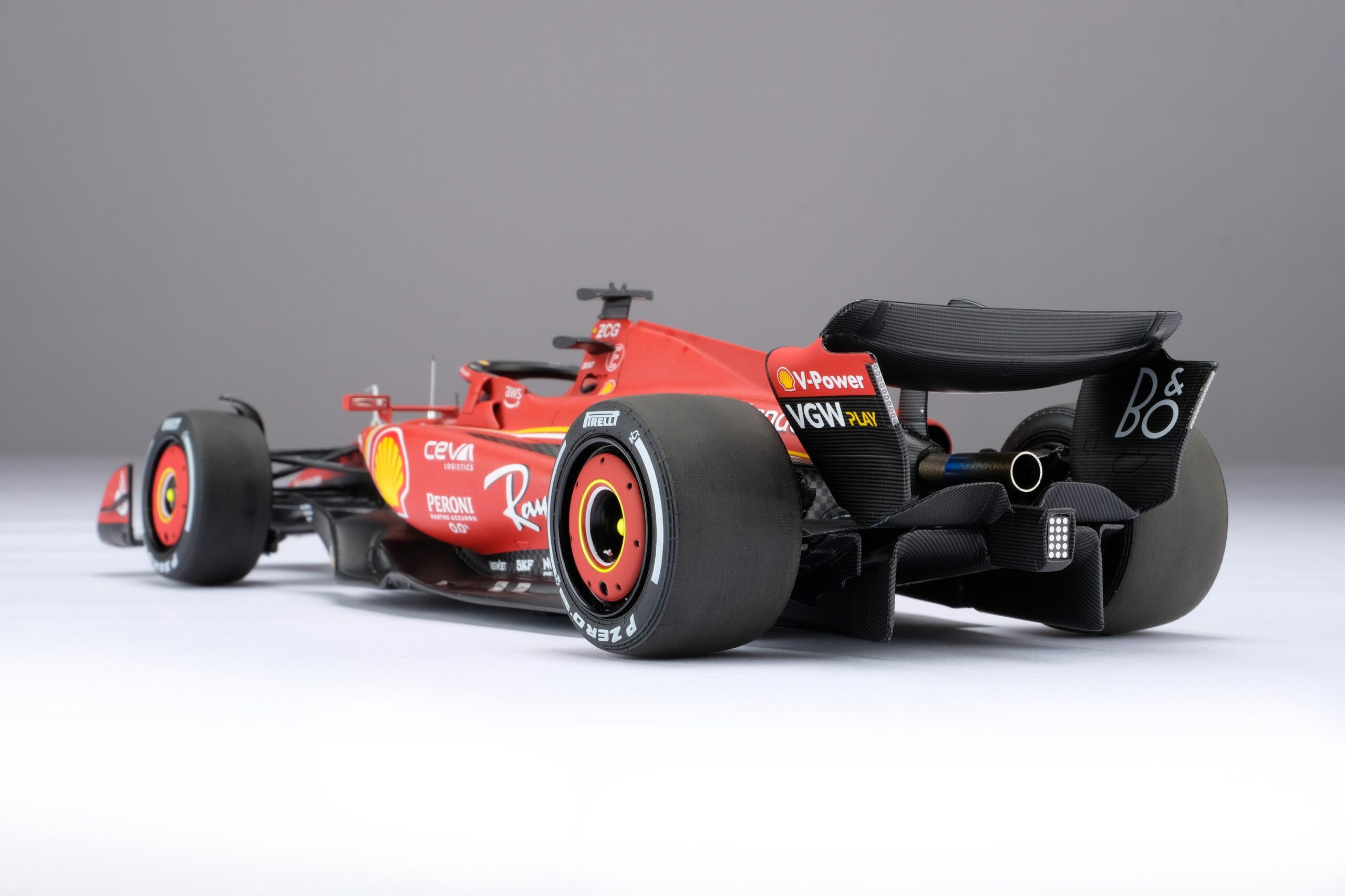 Amalgam Ferrari SF-24 2024 Australian Grand Prix - Rot | 1:18 – Bild 25