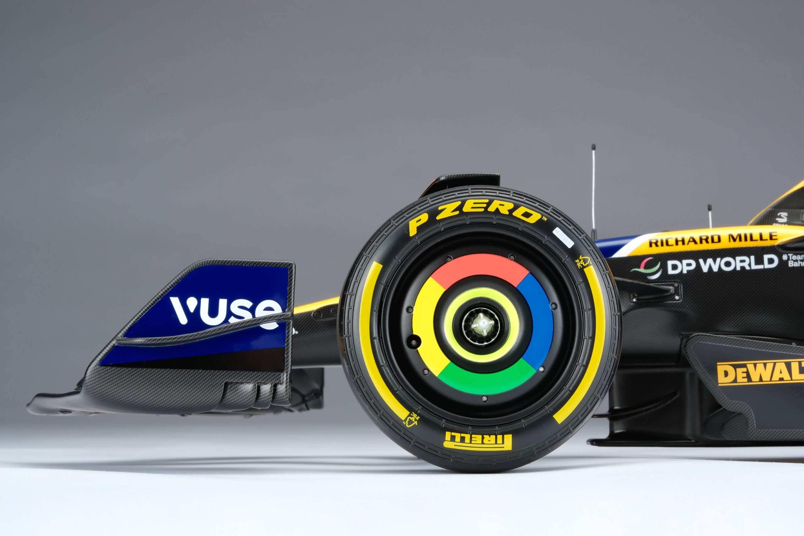 Amalgam McLaren MCL38 2024 Monaco Grand Prix Senna Tribute | 1:8 - Image 18