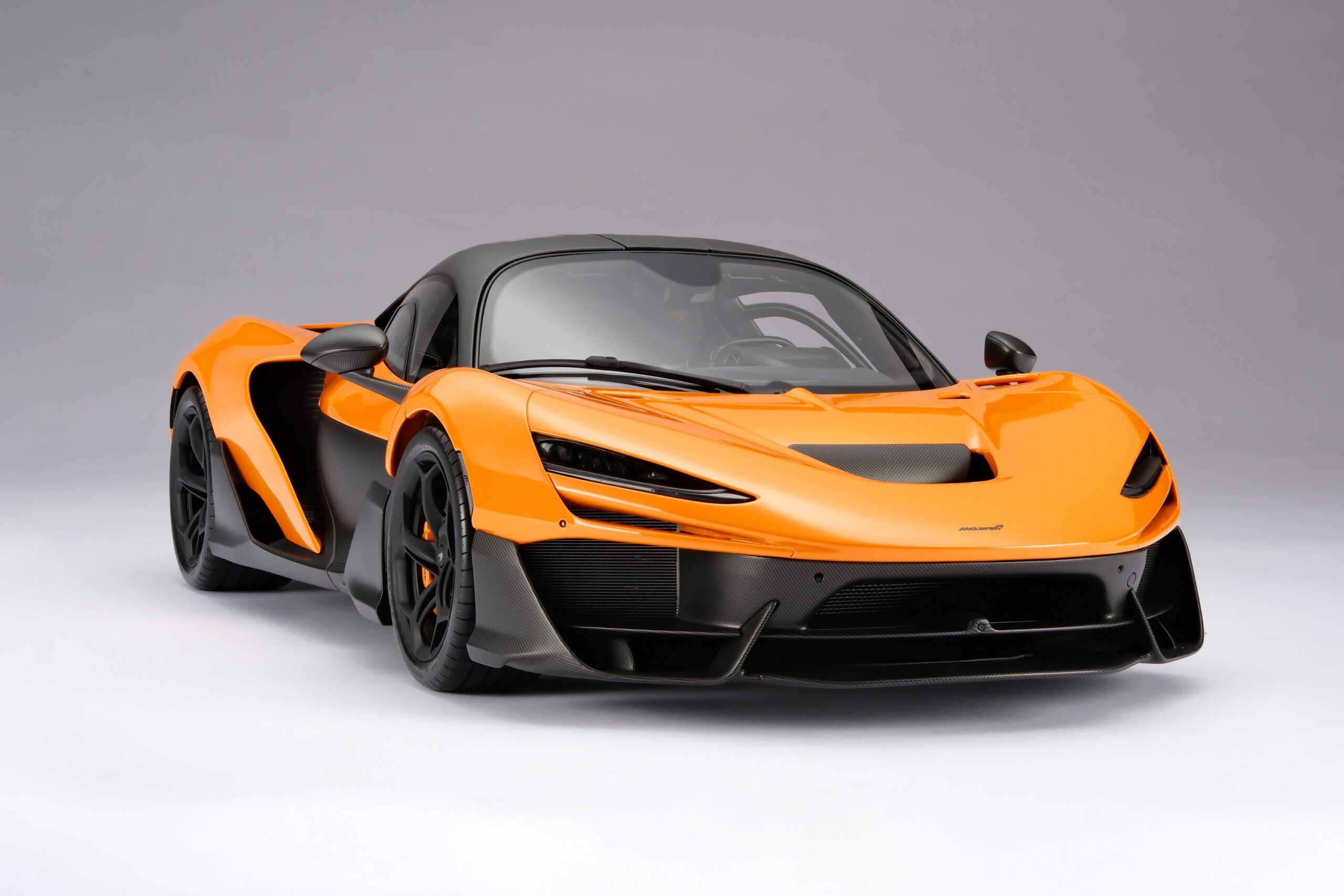 Amalgam McLaren W1 Launch Specification - Papaya-Orange | 1:8 - Image 5