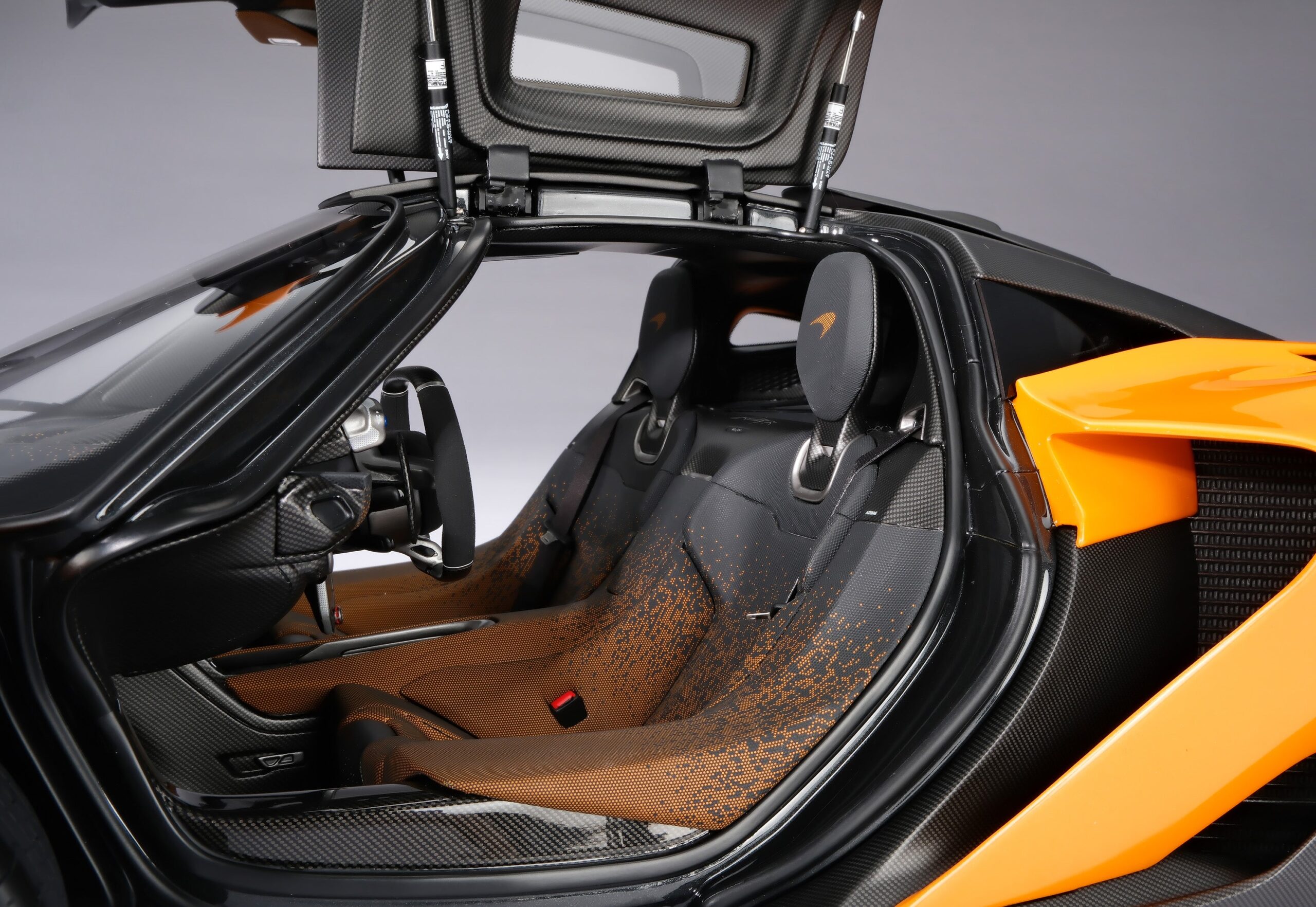 Amalgam McLaren W1 Launch Specification - Papaya-Orange | 1:8 - Image 12