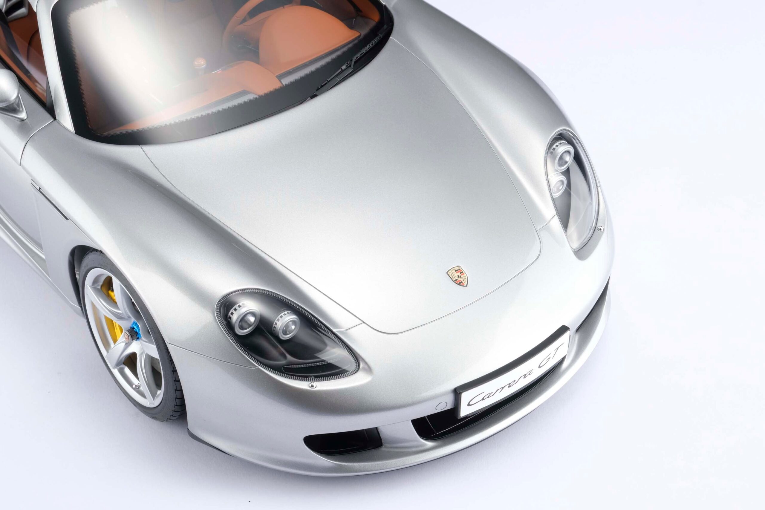 Amalgam Porsche Carrera GT (2003) - Silber | 1:8 - Image 15