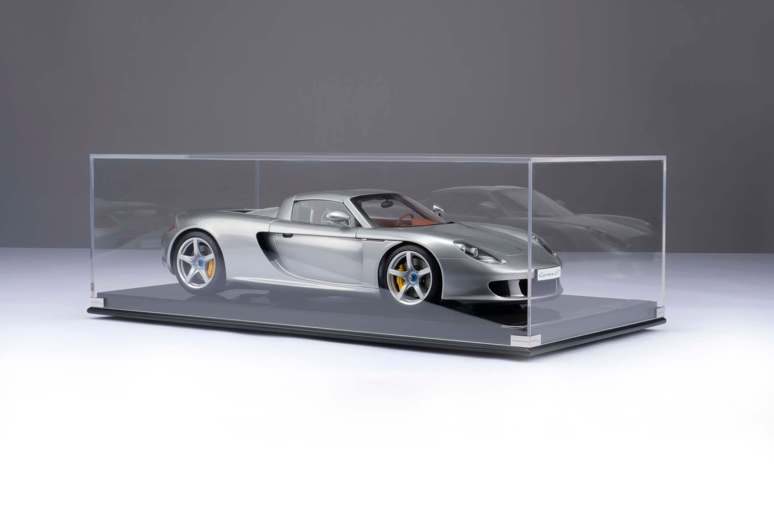 Amalgam Porsche Carrera GT (2003) - Silber | 1:8 - Image 32