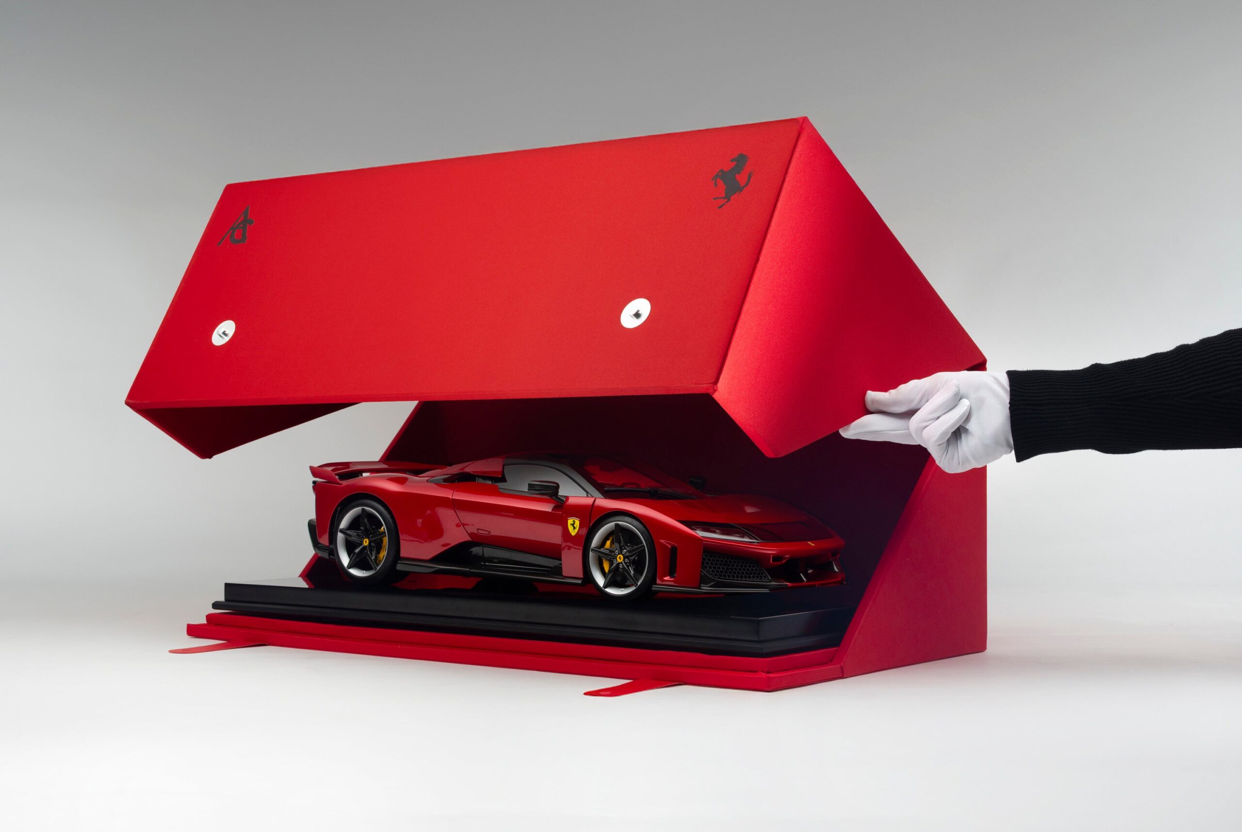 Amalgam Ferrari F80 (2024) - Rot | 1:8 - Image 21
