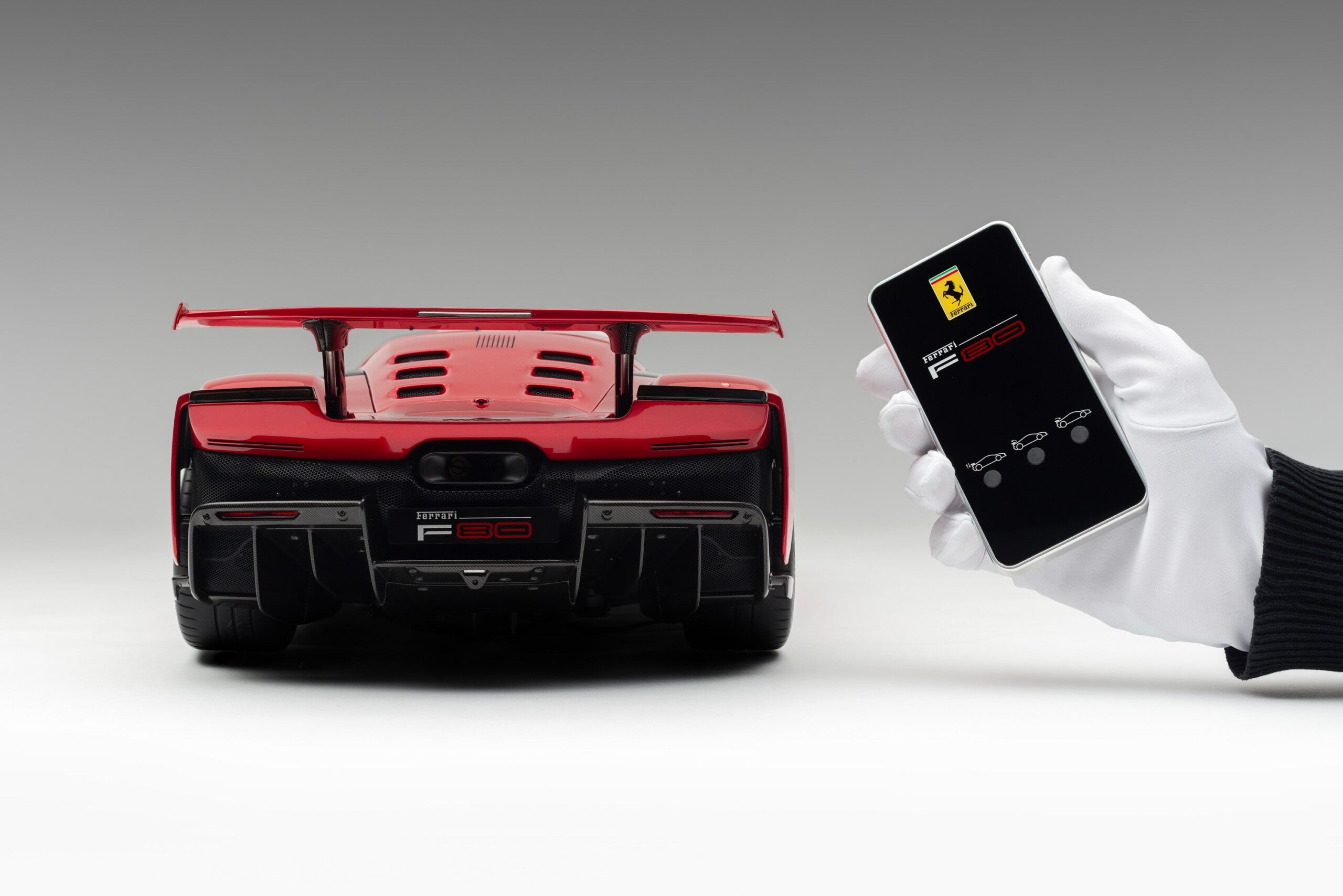 Amalgam Ferrari F80 (2024) - Rot | 1:8 - Image 15
