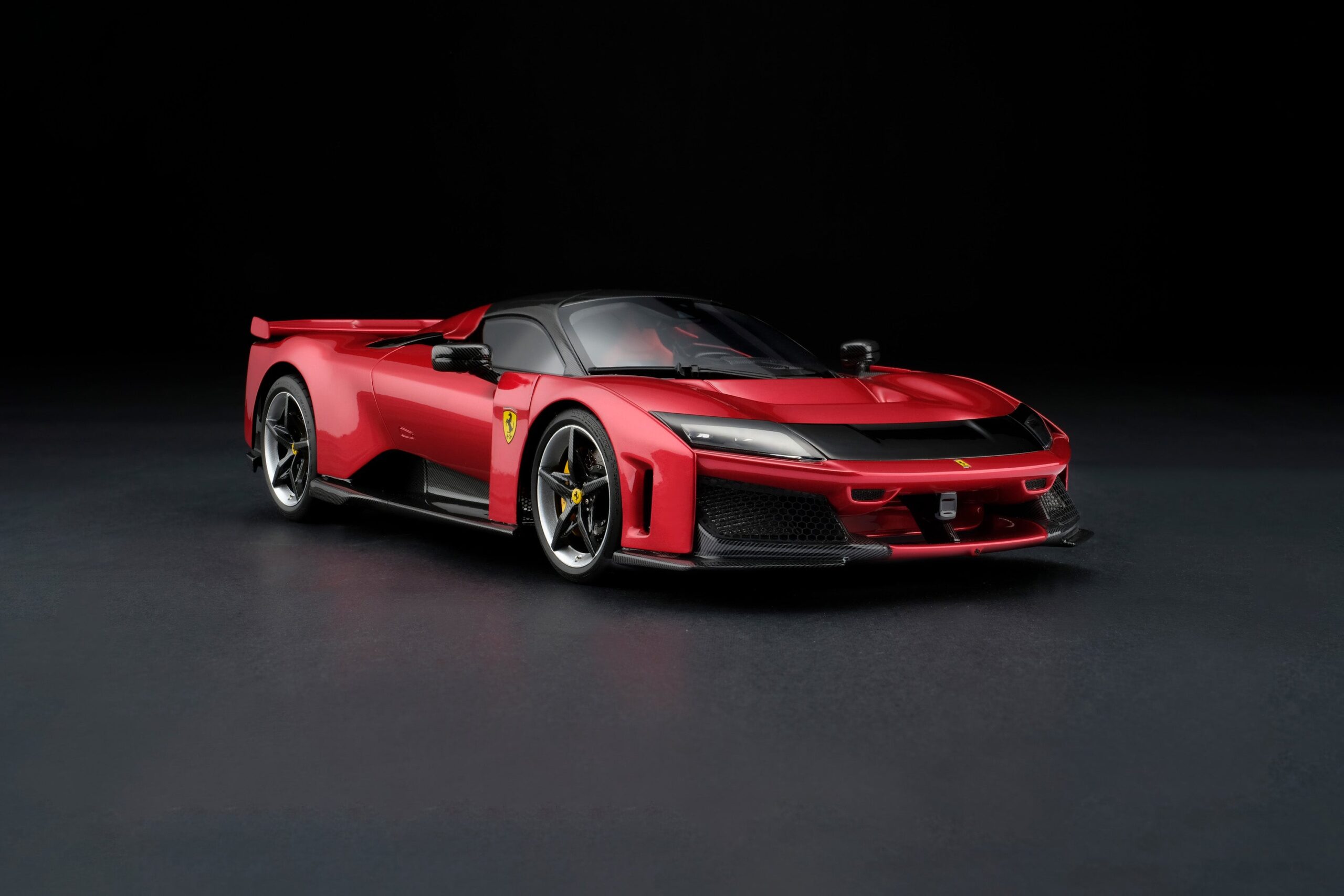 Amalgam Ferrari F80 - Rot | 1:18 - 画像2