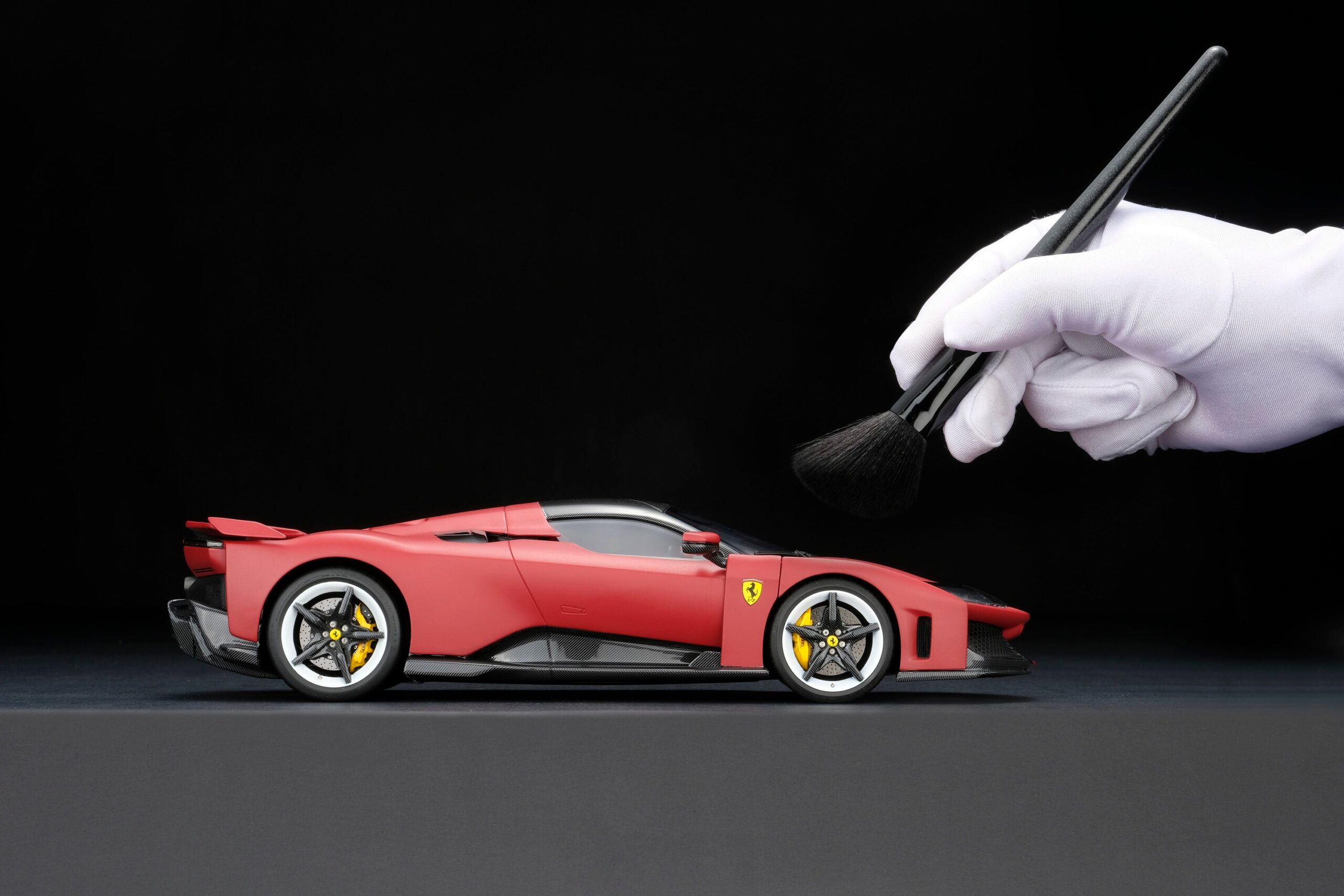 Amalgam Ferrari F80 - Racing Rot | 1:18 - 画像3