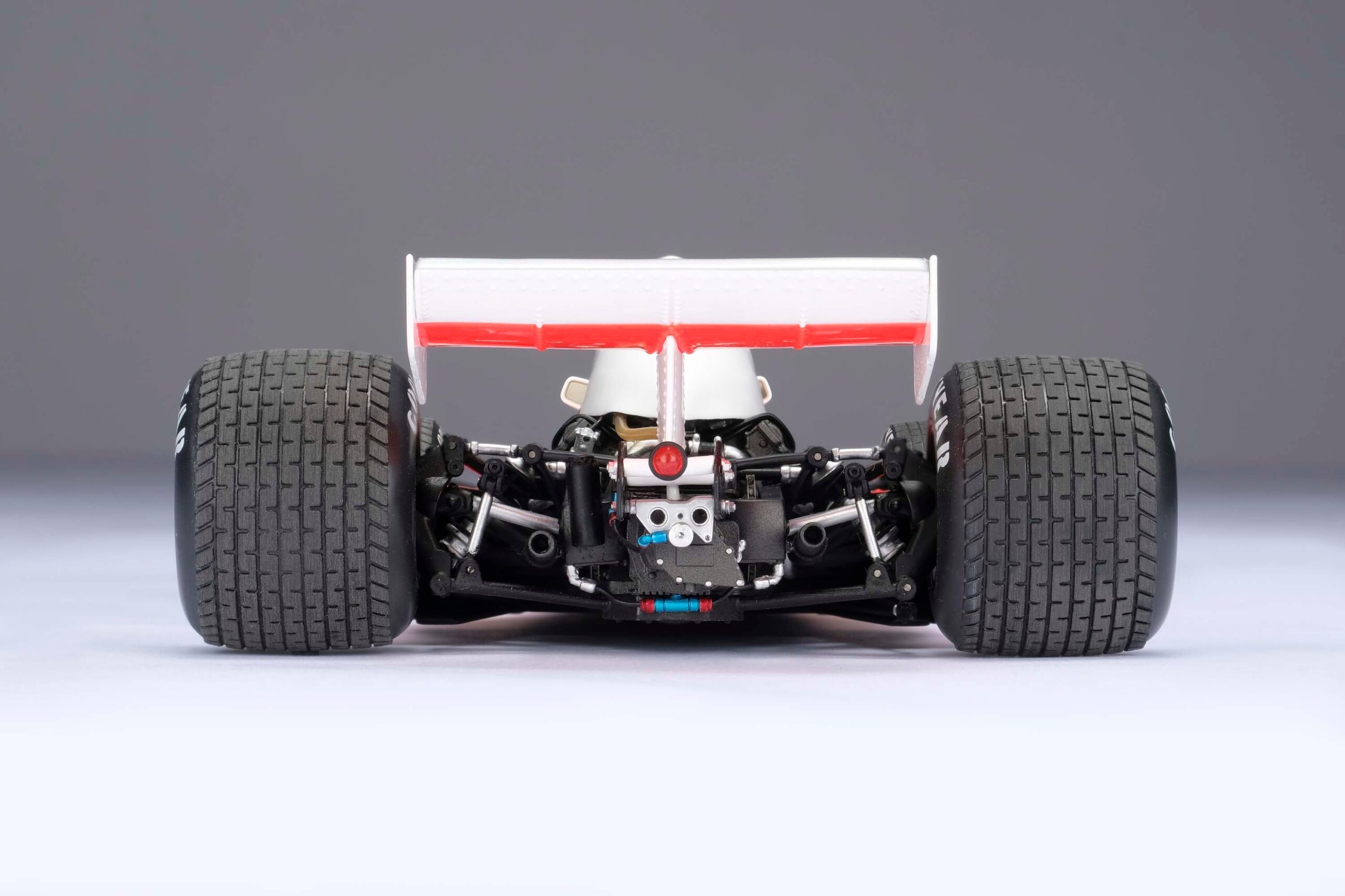 Amalgam McLaren M23D 1976 Japanese Grand Prix James Hunt - Rot / Weiß | 1:18 – Bild 16