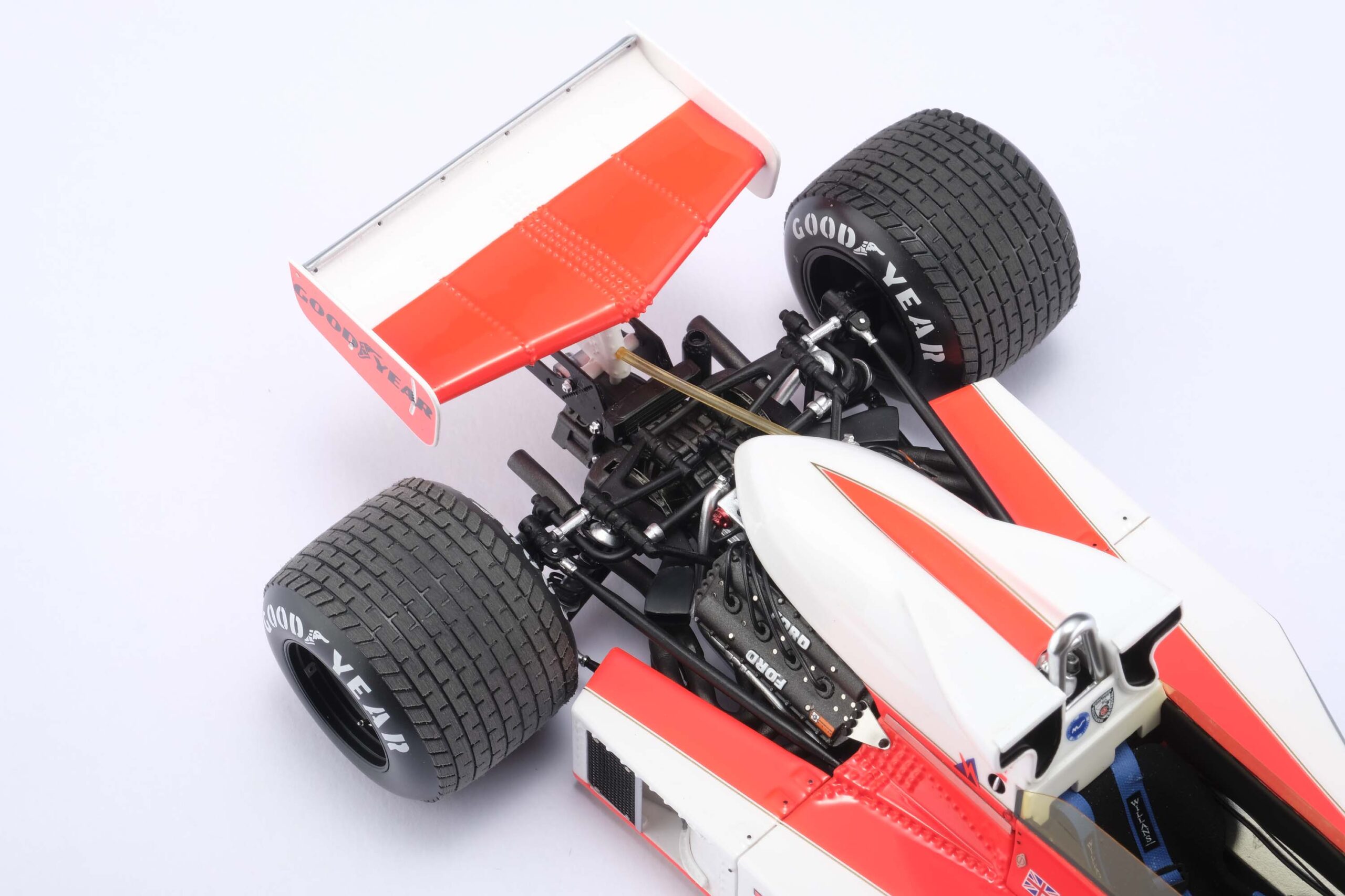Amalgam McLaren M23D 1976 Japanese Grand Prix James Hunt - Rot / Weiß | 1:18 – Bild 8
