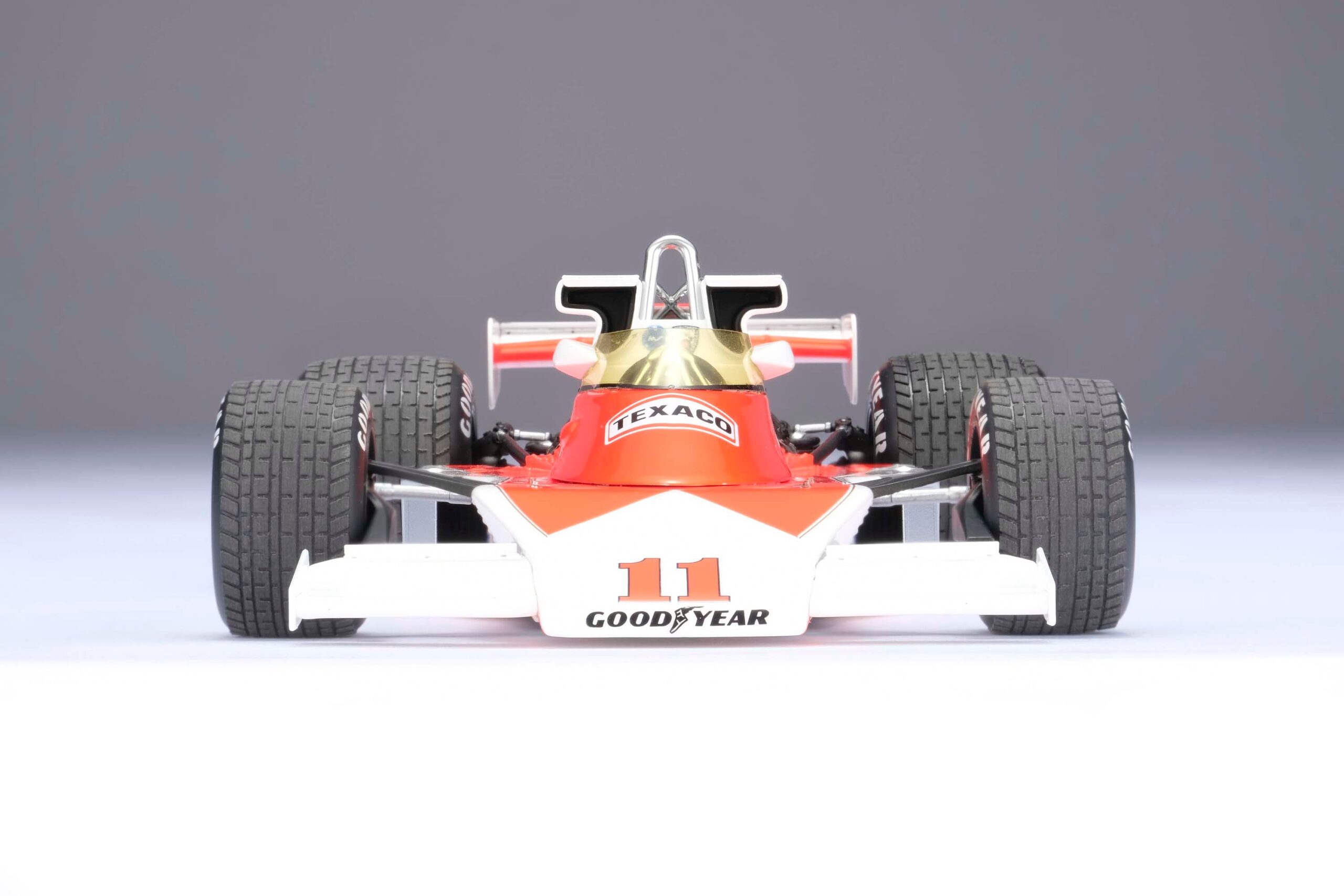 Amalgam McLaren M23D 1976 Japanese Grand Prix James Hunt - Rot / Weiß | 1:18 – Bild 13
