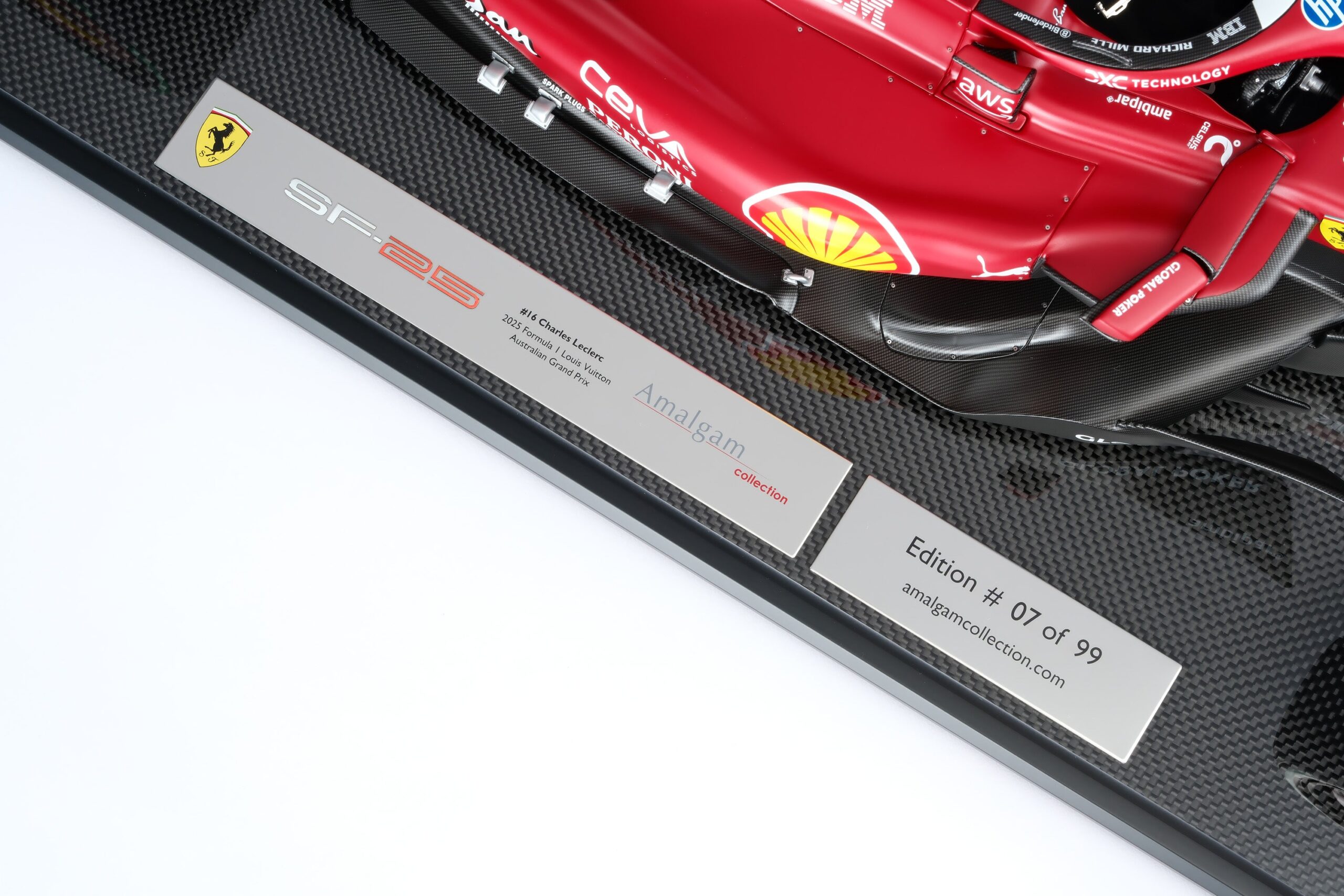 Amalgam Ferrari SF-25 2025 Australian Grand Prix - Rot | 1:8 - Image 19