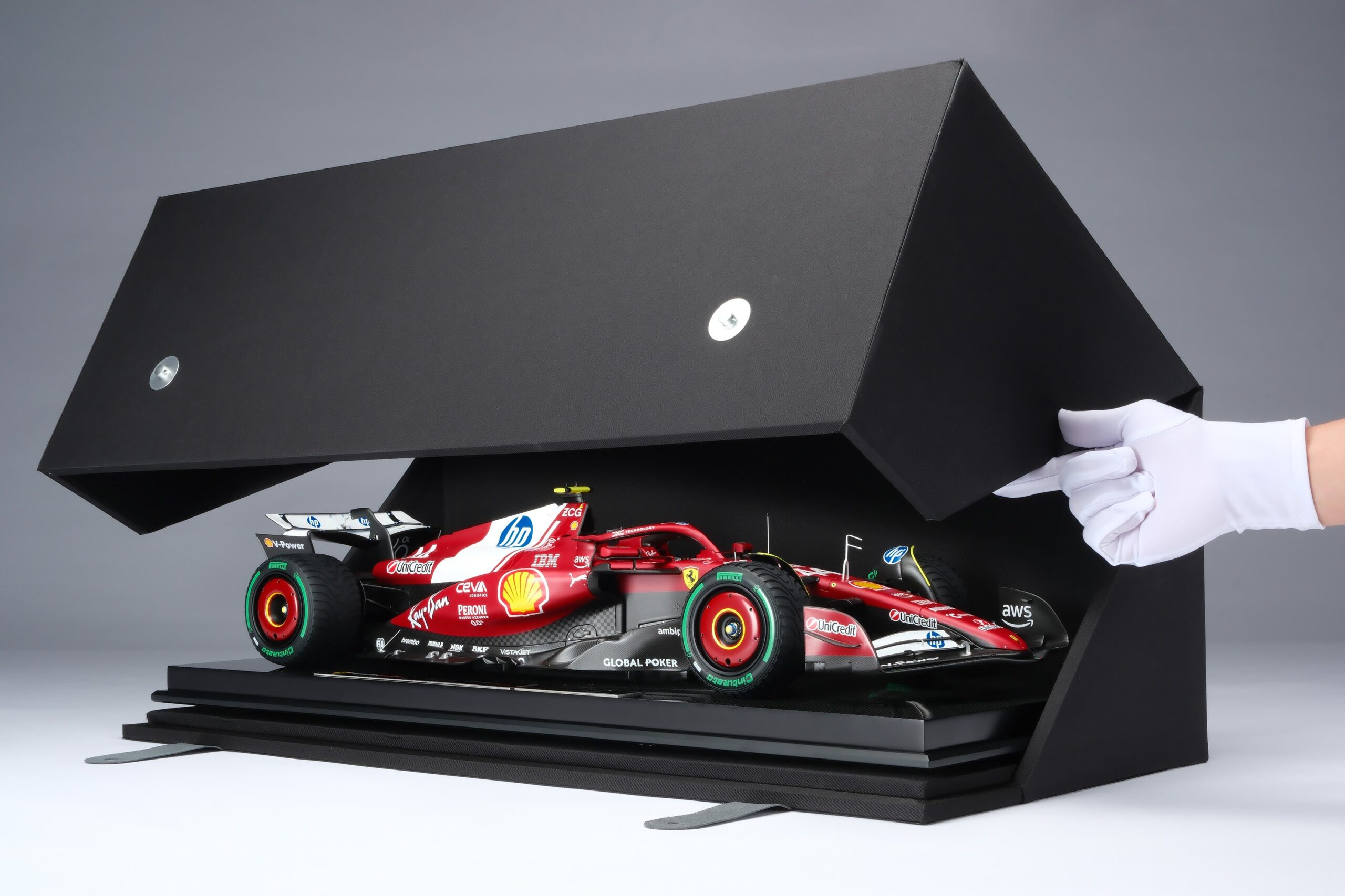 Amalgam Ferrari SF-25 2025 Australian Grand Prix - Rot | 1:8 - Image 36