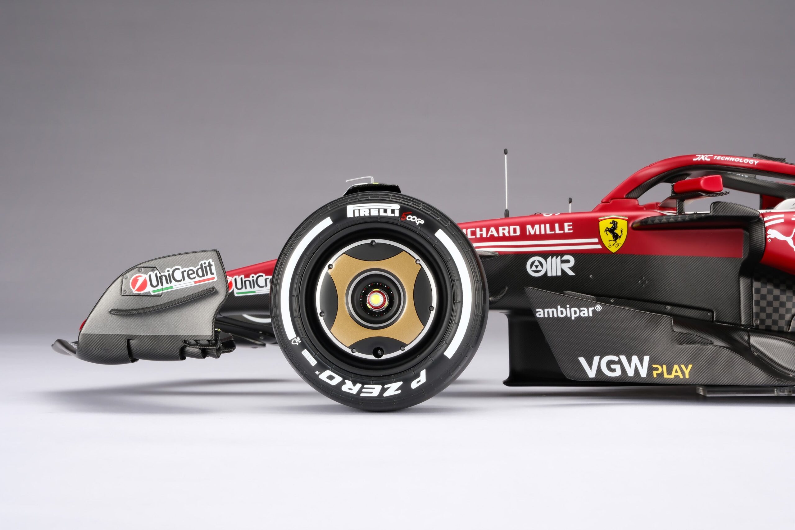Amalgam Ferrari SF-25 2025 Italian Grand Prix - Charles Leclerc - Rot | 1:8 - Image 12