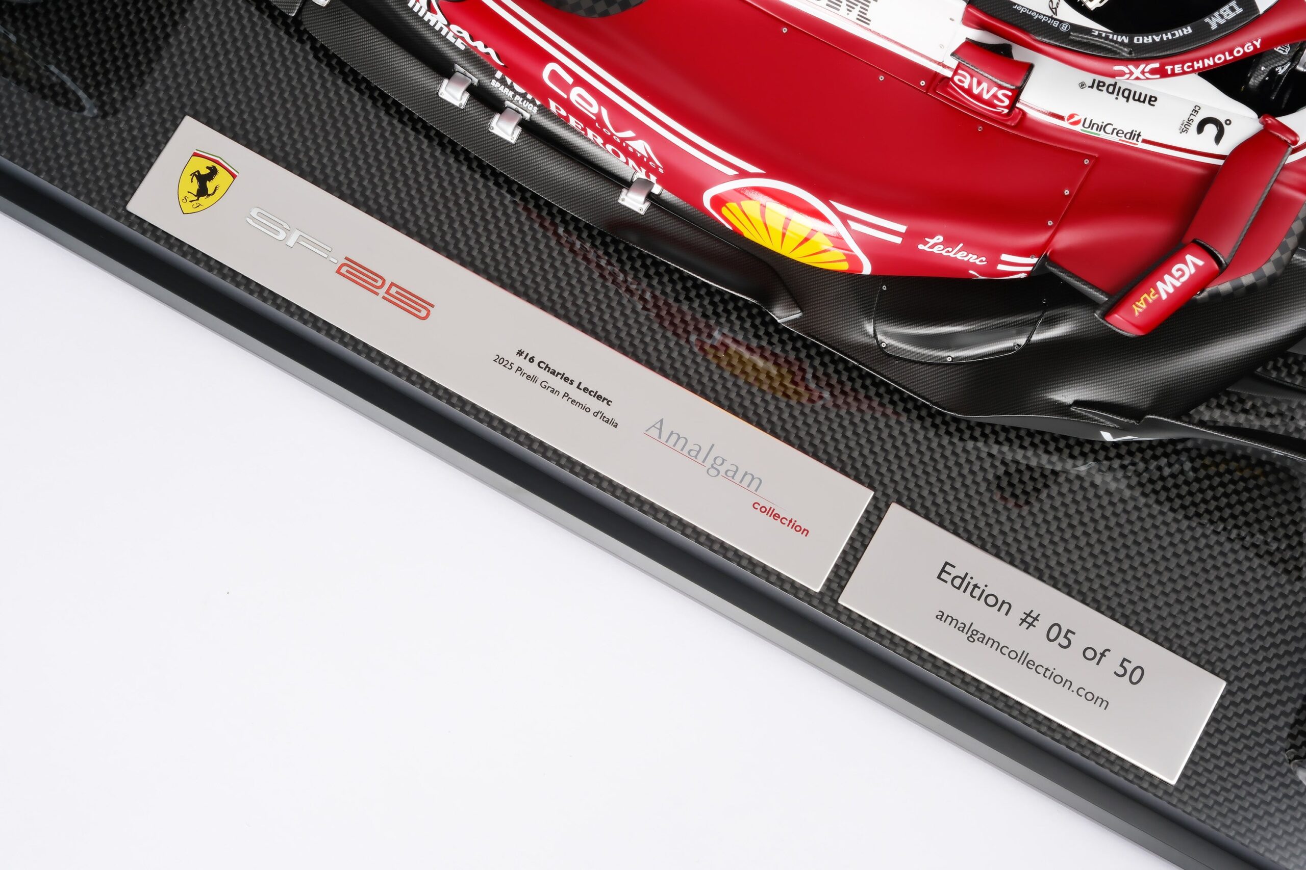 Amalgam Ferrari SF-25 2025 Italian Grand Prix - Charles Leclerc - Rot | 1:8 - Image 23