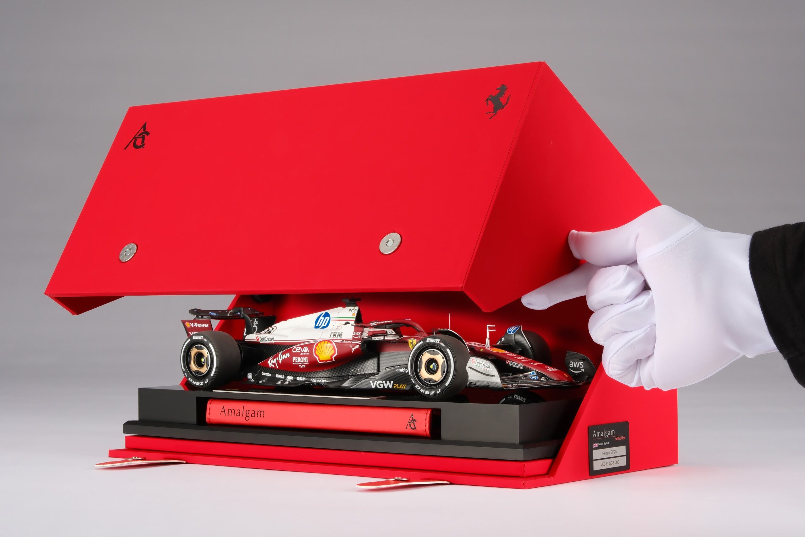 Amalgam Ferrari SF-25 2025 Italian Grand Prix - Charles Leclerc - Rot | 1:18 – Bild 17