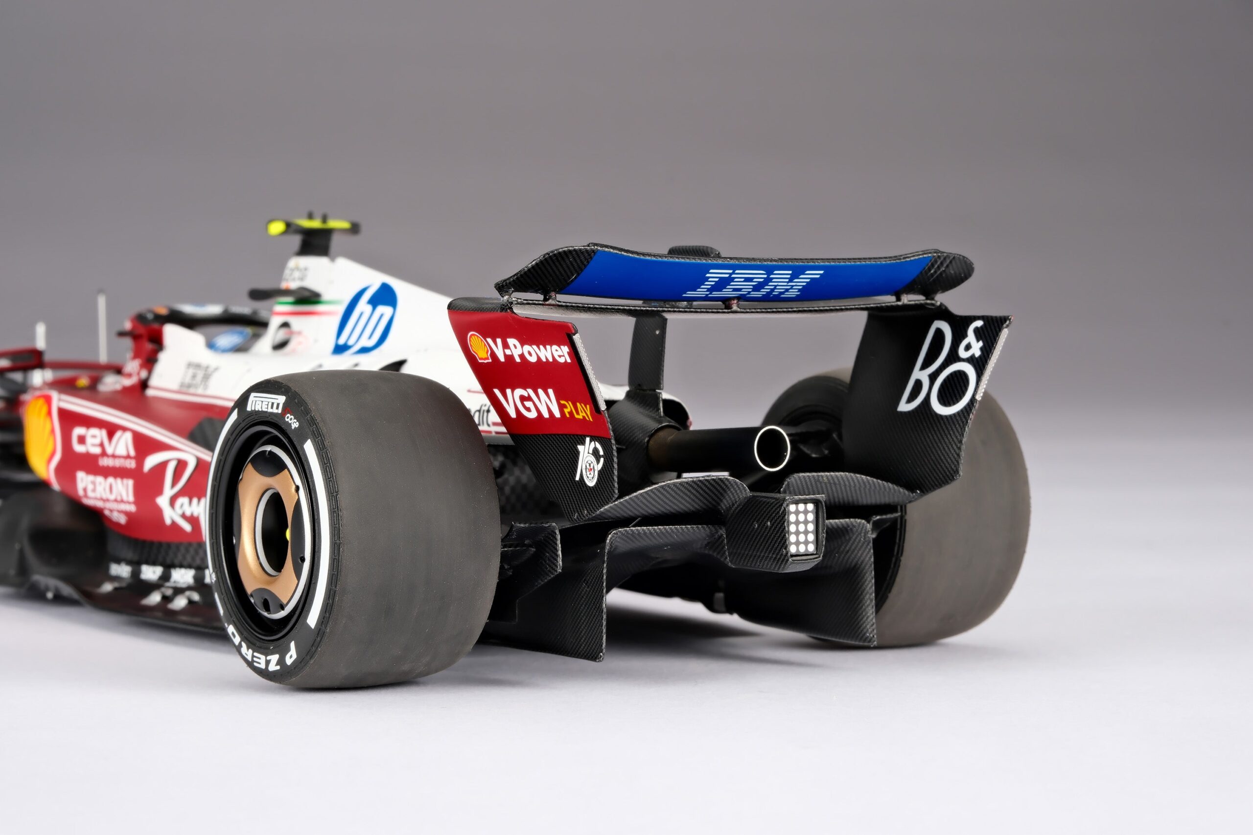 Amalgam Ferrari SF-25 2025 Italian Grand Prix - Lewis Hamilton - Rot | 1:18 – Bild 14