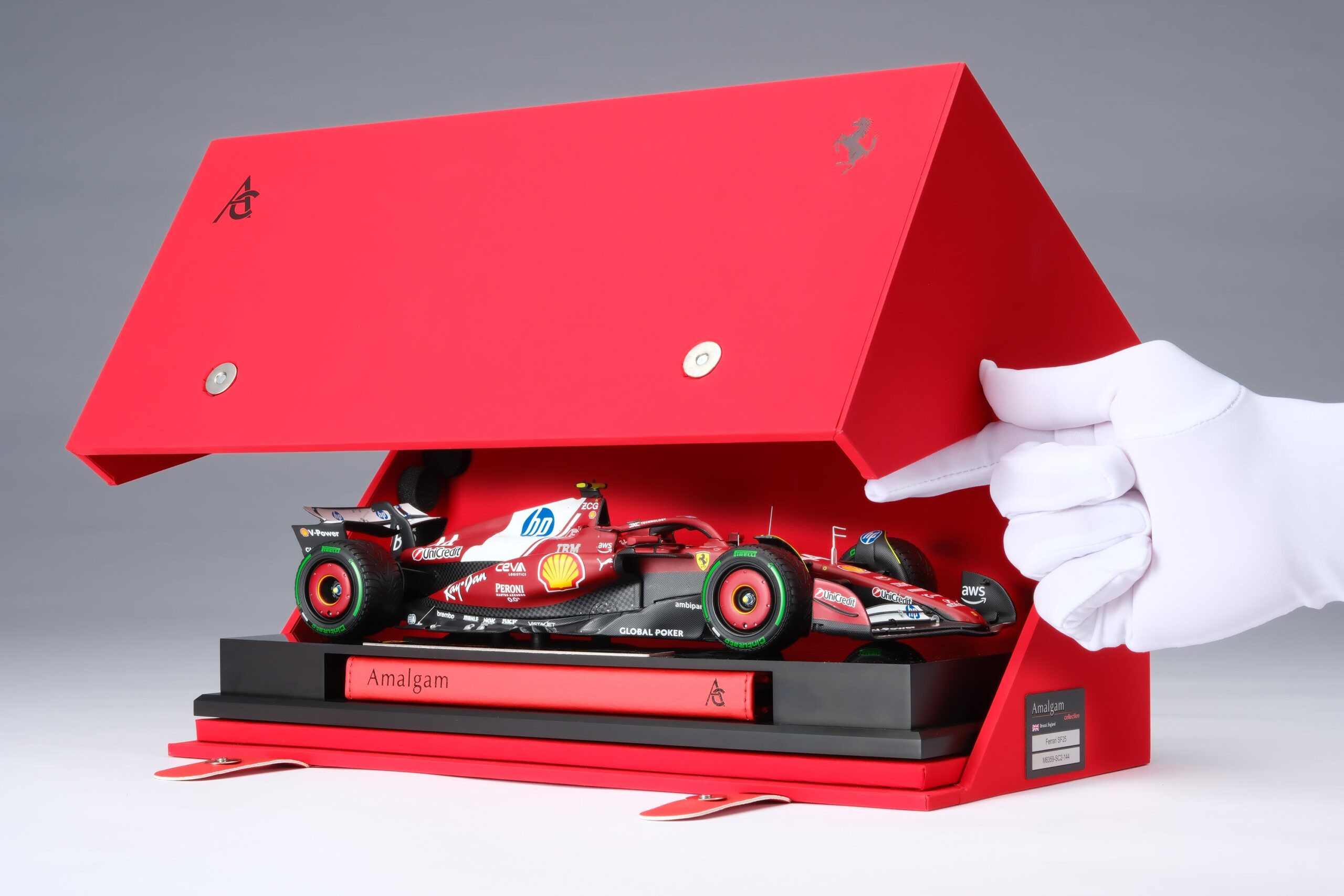 Amalgam Ferrari SF-25 2025 Australian Grand Prix - Rot | 1:18 – Bild 38