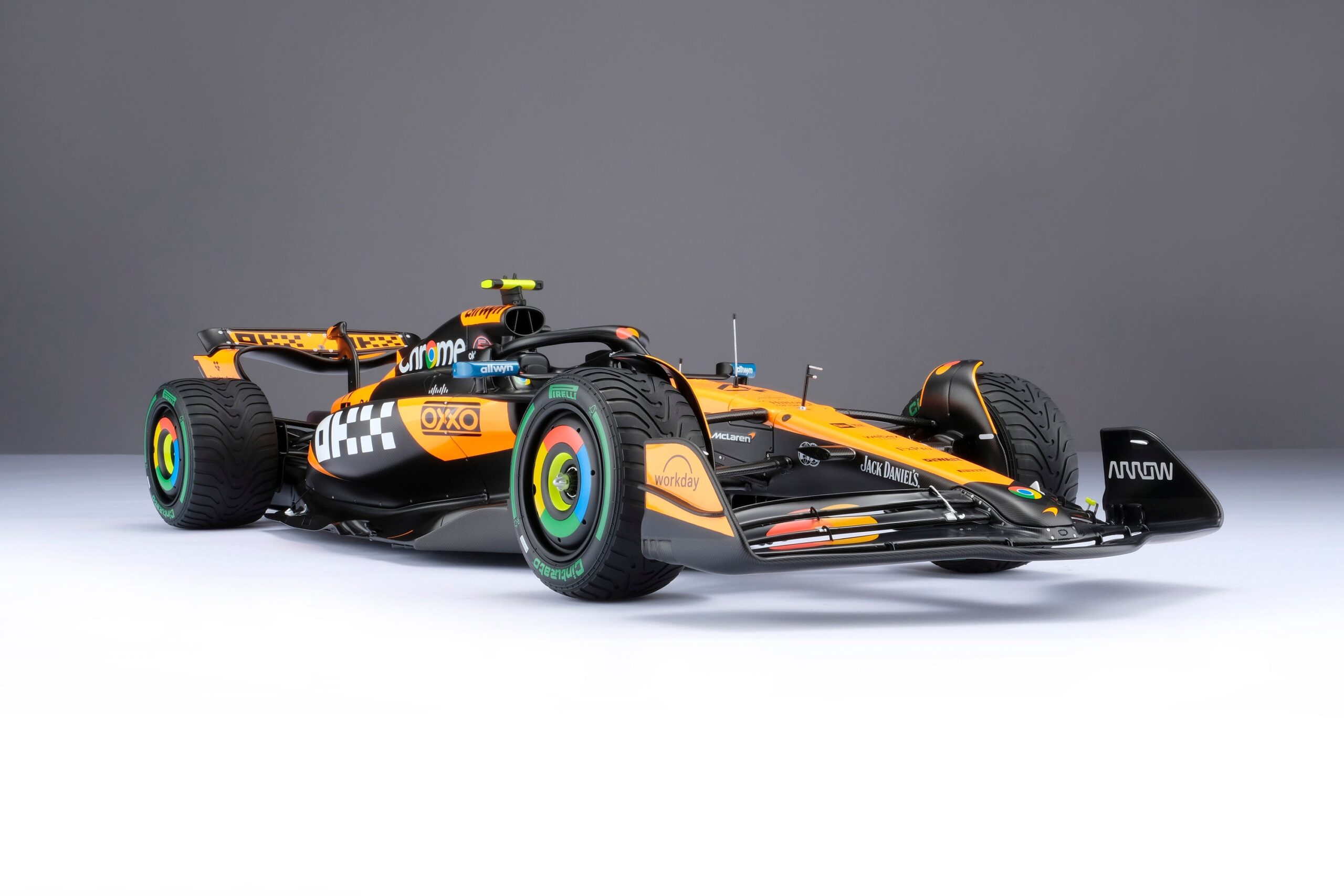 Amalgam McLaren MCL39 2025 Australian Grand Prix - Papaya-Orange | 1:8 - Image 23