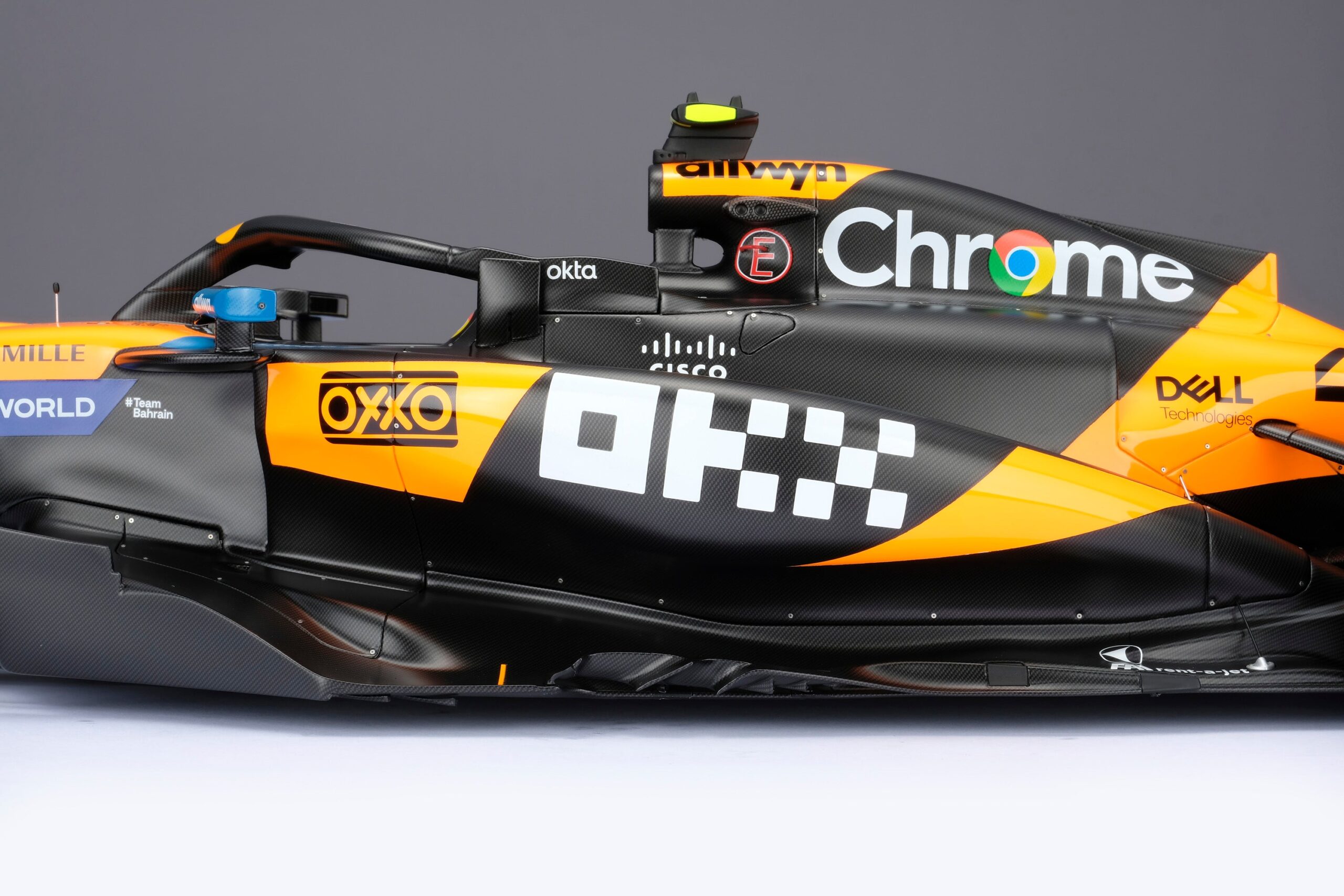 Amalgam McLaren MCL39 2025 Australian Grand Prix - Papaya-Orange | 1:8 - Image 32